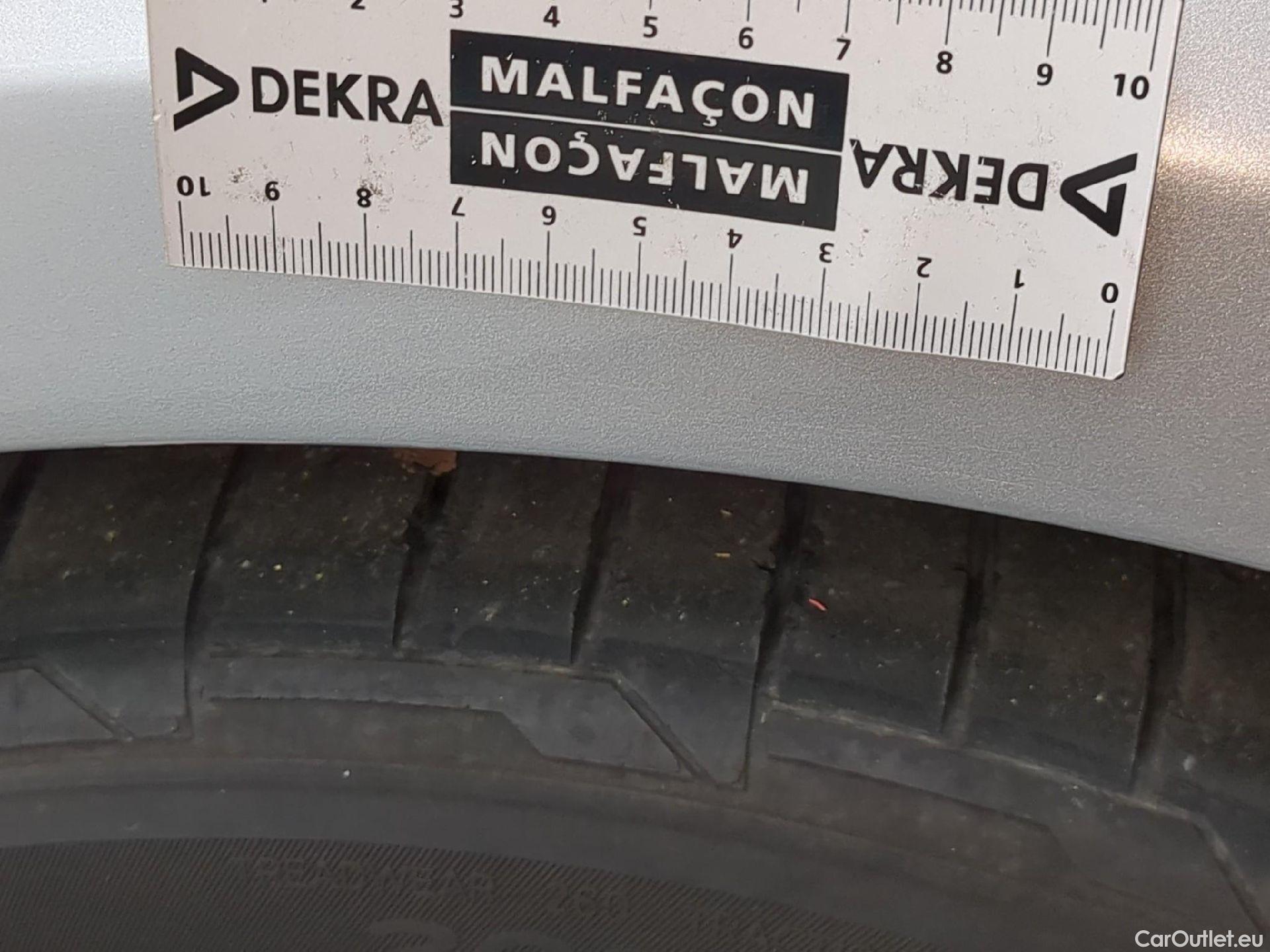  Mercedes  A-Klasse MERCEDES-BENZ Classe A Compact / 2018 / 5P / Berline A 180 d Business Line 8G-DCT #5