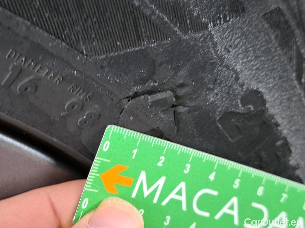  Peugeot  2008  Active Pack 1.2 PureTech 130CV BVA8 E6d #2