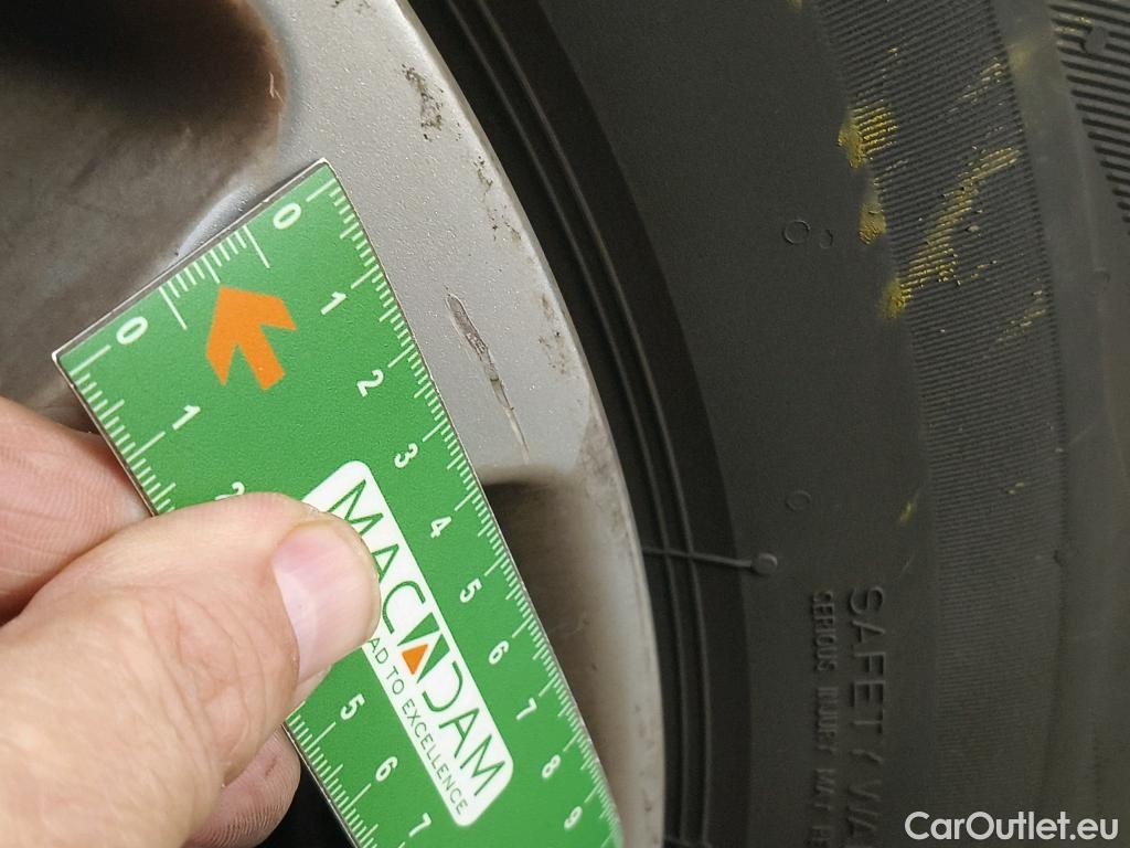  Ford  Kuga FORD  / 2019 / 5P / SUV 2.5 190 hybrid Flexifuel Pshift Titanium #33