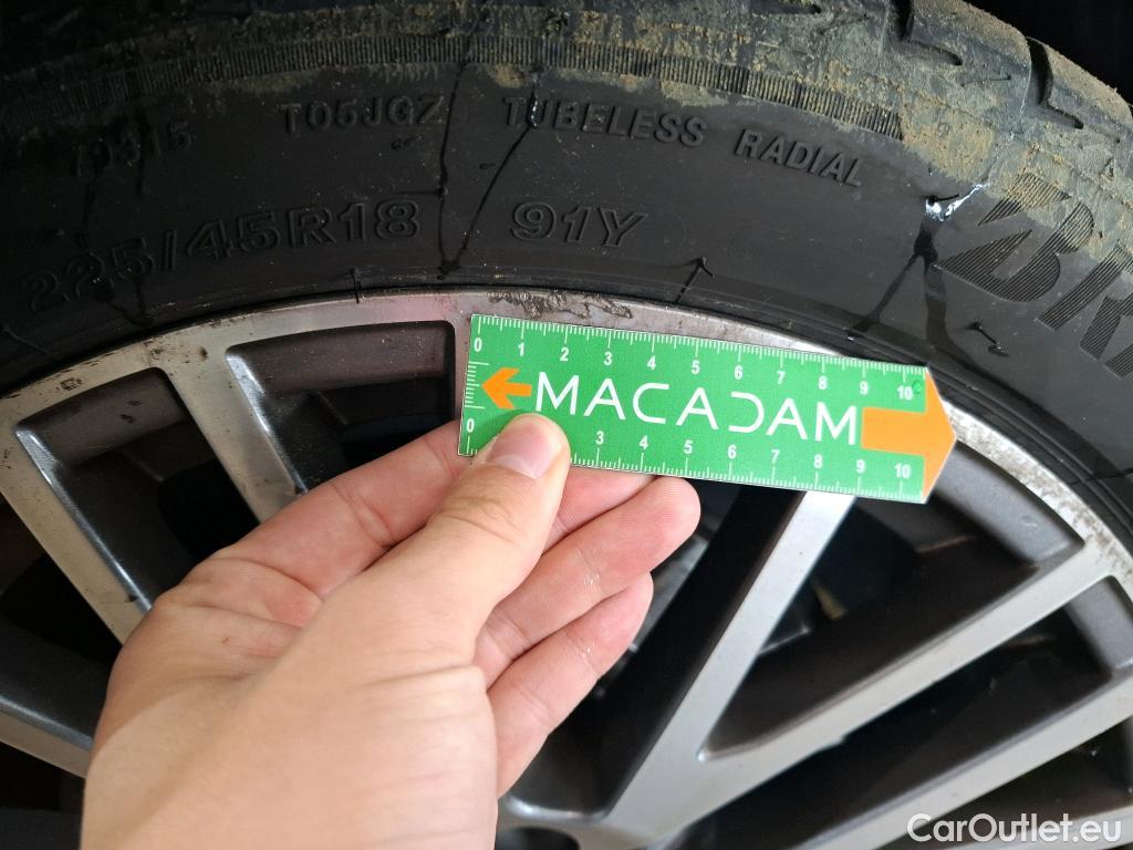  Mercedes  CLA-Klasse MERCEDES-BENZ CLA Shooting Brake / 2019 / 5P / Break CLA 200 d Business Line BA8 #7