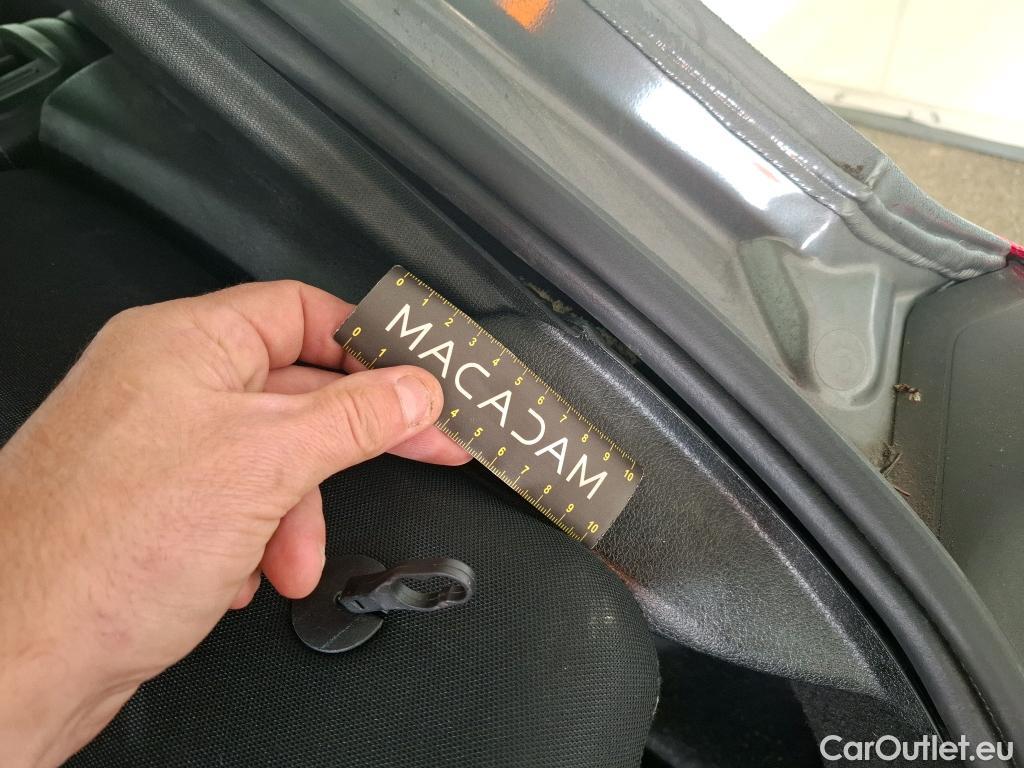  Mercedes  A-Klasse MERCEDES-BENZ Classe A Compact / 2018 / 5P / Berline A 250 e Business Line 8G-DCT #28