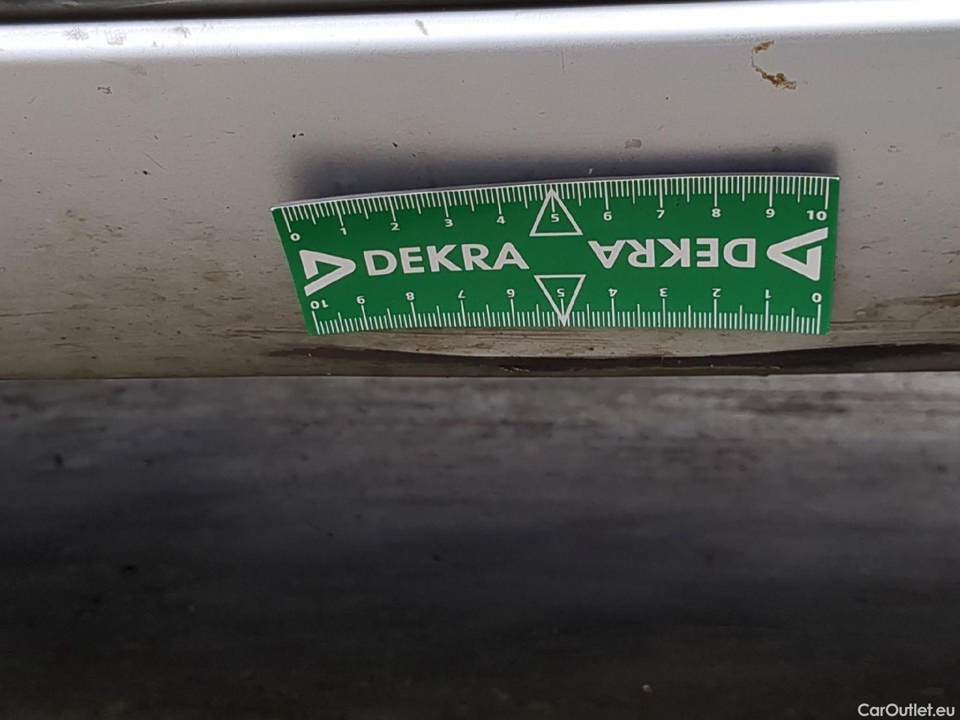  Mercedes  A-Klasse MERCEDES-BENZ Classe A Compact / 2018 / 5P / Berline A 180 d Business Line 8G-DCT #12