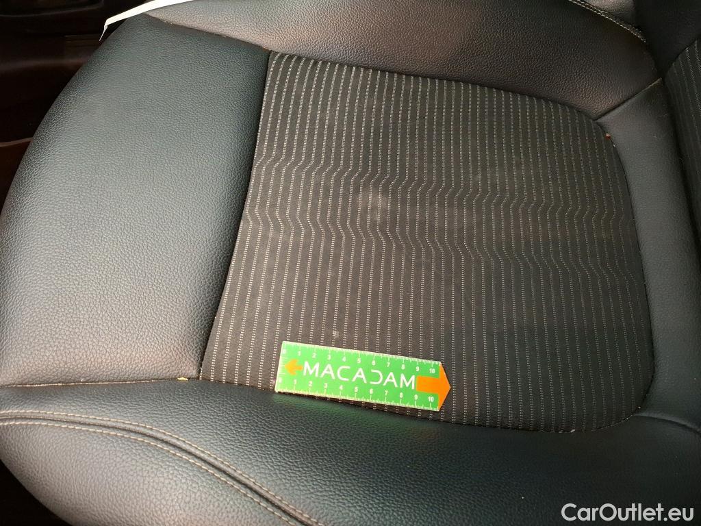  Mercedes  CLA-Klasse MERCEDES-BENZ CLA Shooting Brake / 2019 / 5P / Break CLA 200 d Business Line BA8 #19