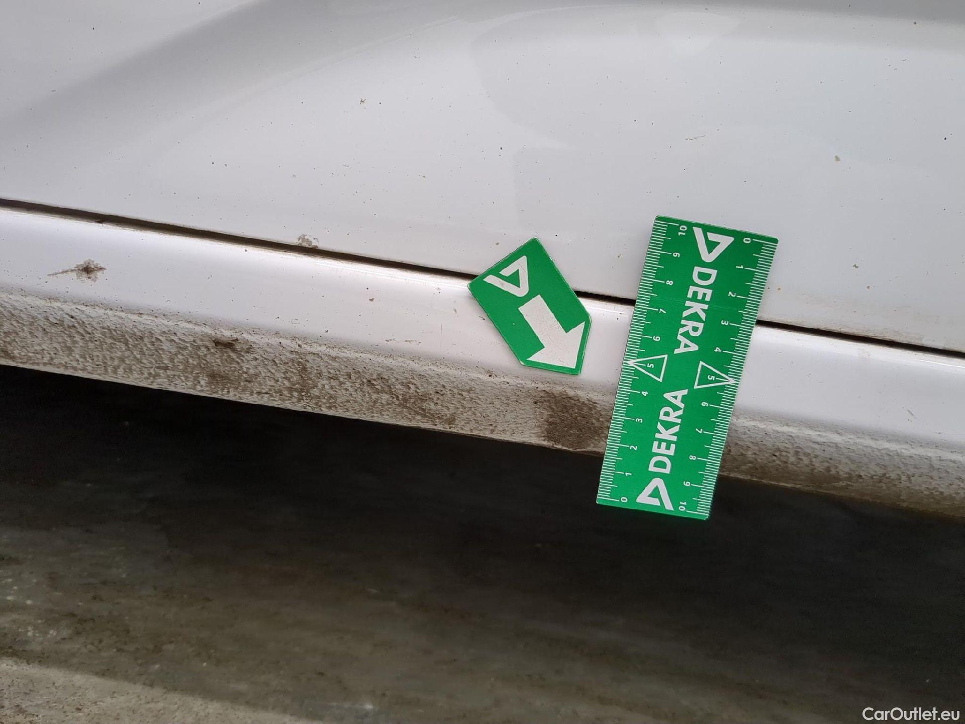  Peugeot  308  Allure Pack 1.2 PureTech 130CV BVM6 E6d #32