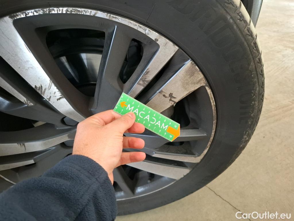  Peugeot  5008  GT Line 1.6 165CV BVA6 E6 #30