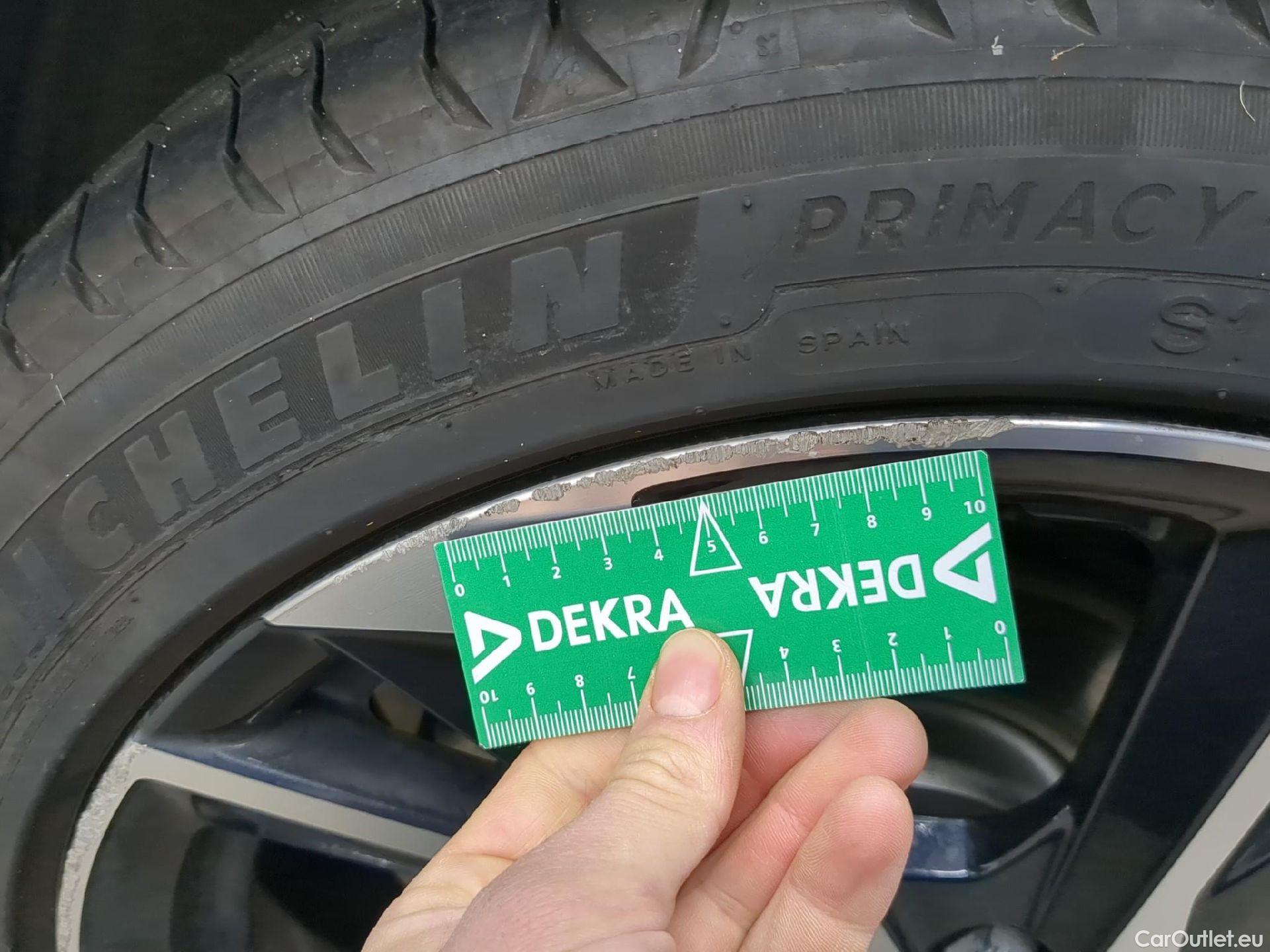  Peugeot  308  Allure Pack 1.2 PureTech 130CV BVM6 E6d #16