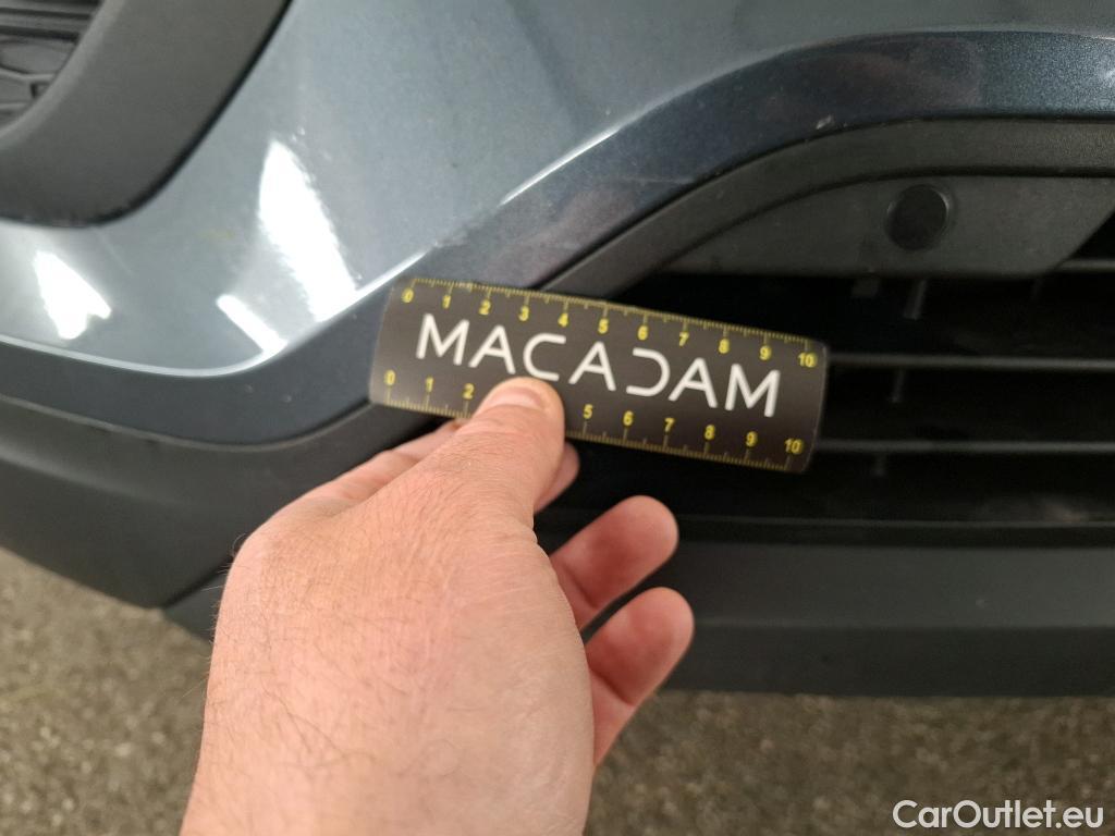  Renault  Kadjar RENAULT  / 2018 / 5P / Crossover Business Blue dCi 115 #23