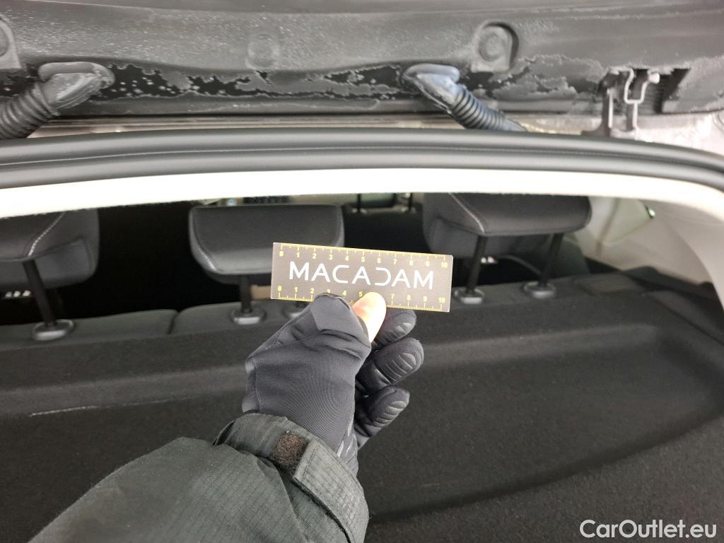  Renault  Captur RENAULT  / 2019 / 5P / SUV evolution E-Tech hybride 145 #7