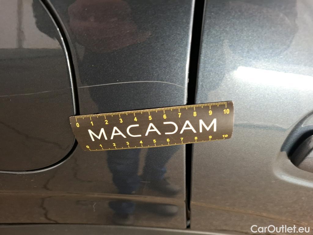  Renault  Kadjar RENAULT  / 2018 / 5P / Crossover Business Blue dCi 115 #25