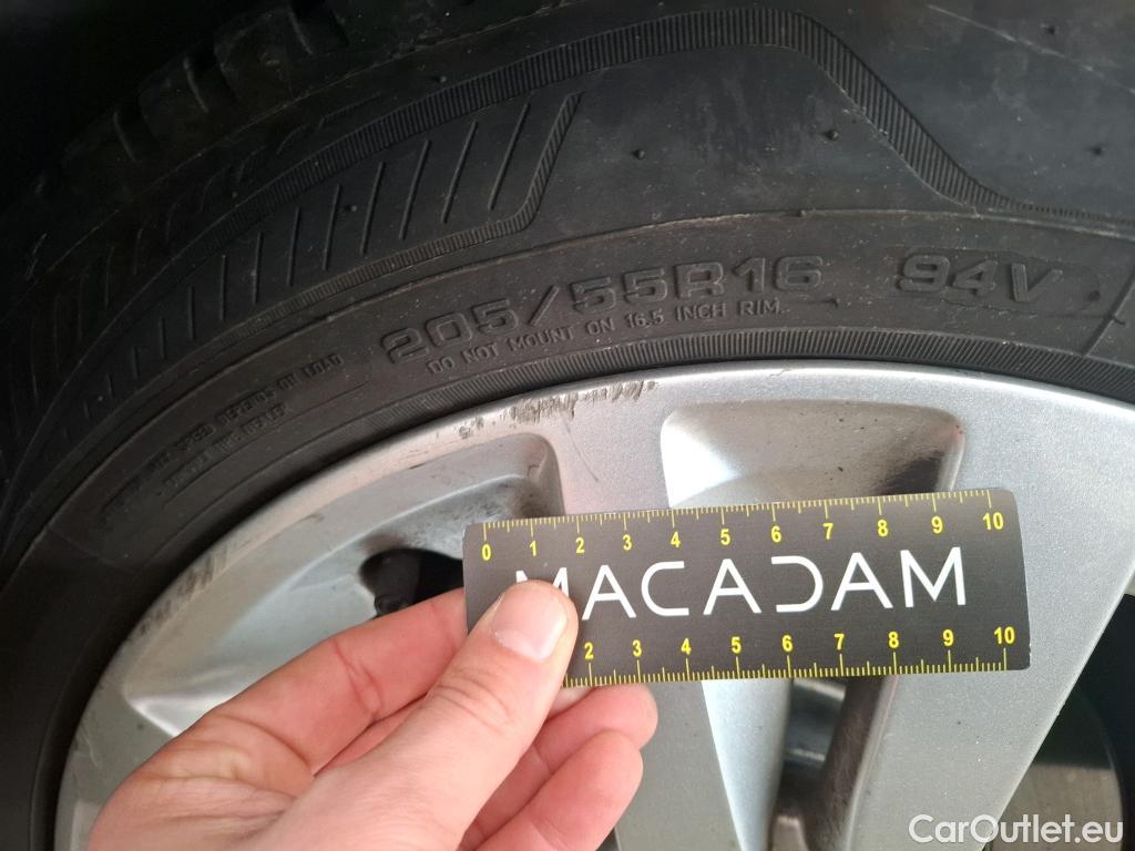  Peugeot  308 PEUGEOT  / 2017 / 5P / Berline Puretech 110 S&S Active Business #22