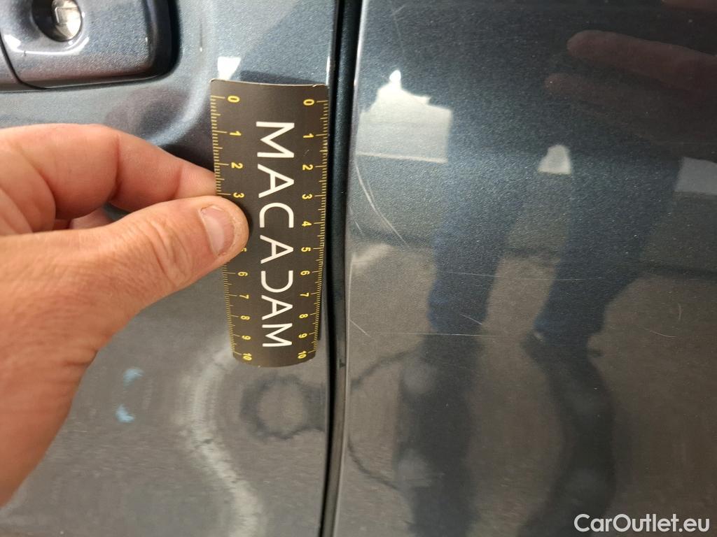  Renault  Kadjar RENAULT  / 2018 / 5P / Crossover Business Blue dCi 115 #20