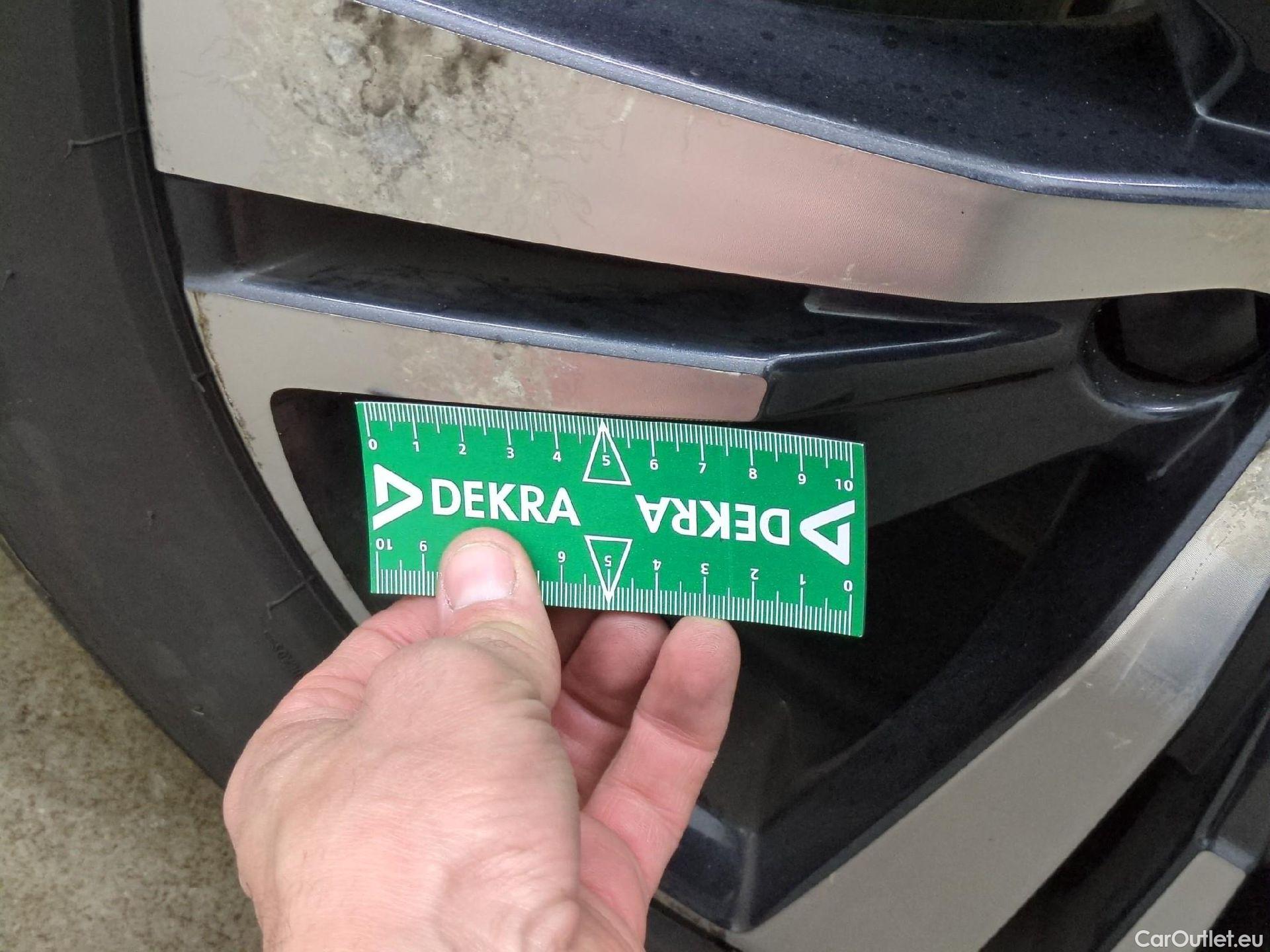  Peugeot  5008  Allure 1.2 PureTech 130CV BVM6 E6dT #26