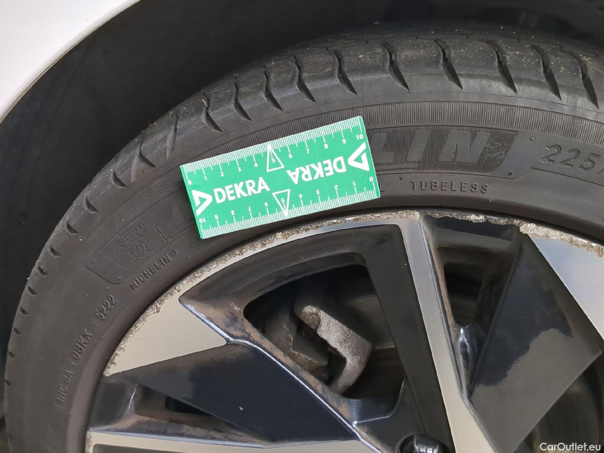  Peugeot  308  Allure Pack 1.2 PureTech 130CV BVM6 E6d #8