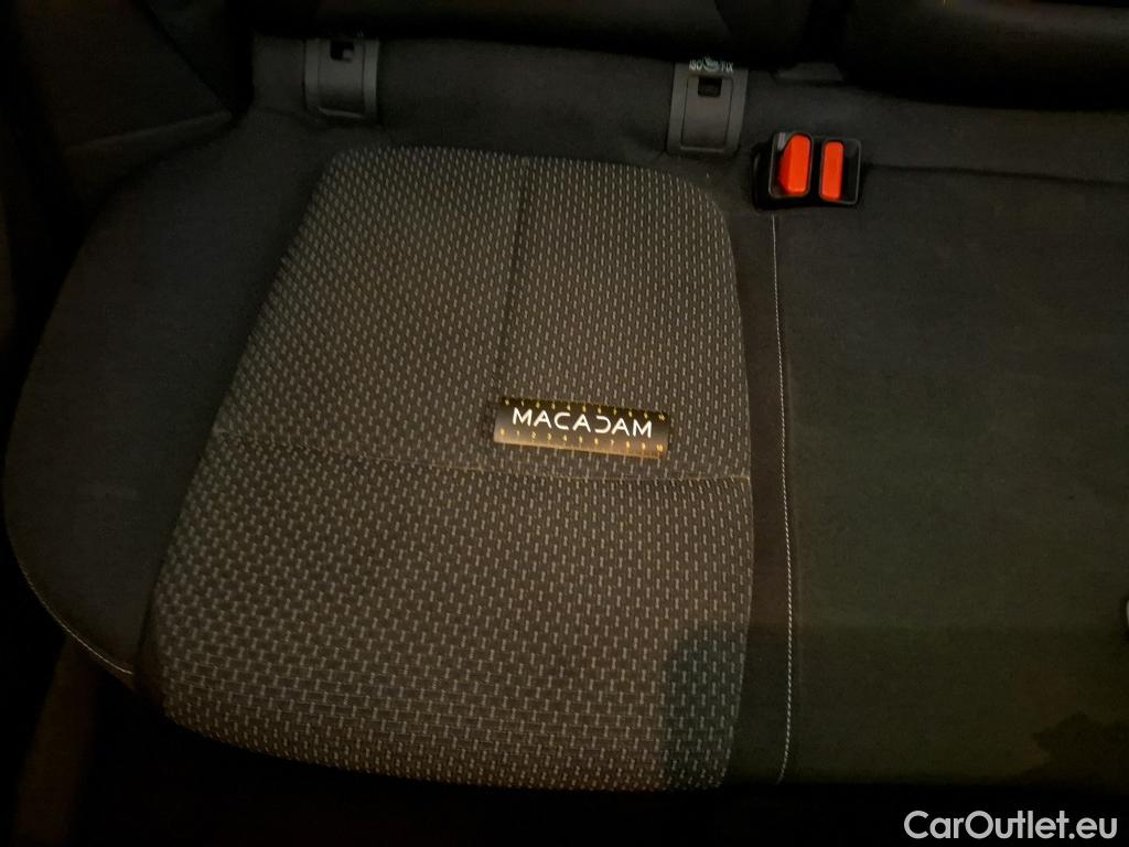  Renault  Kadjar RENAULT  / 2018 / 5P / Crossover Business Blue dCi 115 #11