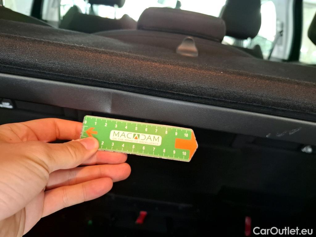  Peugeot  5008  Active Business 1.2 PureTech 130CV BVA8 7 Sieges E6d #25