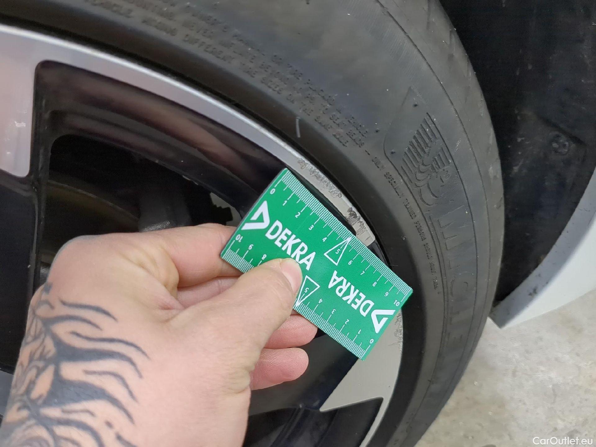  Peugeot  308  Allure Pack 1.2 PureTech 130CV BVM6 E6d #13