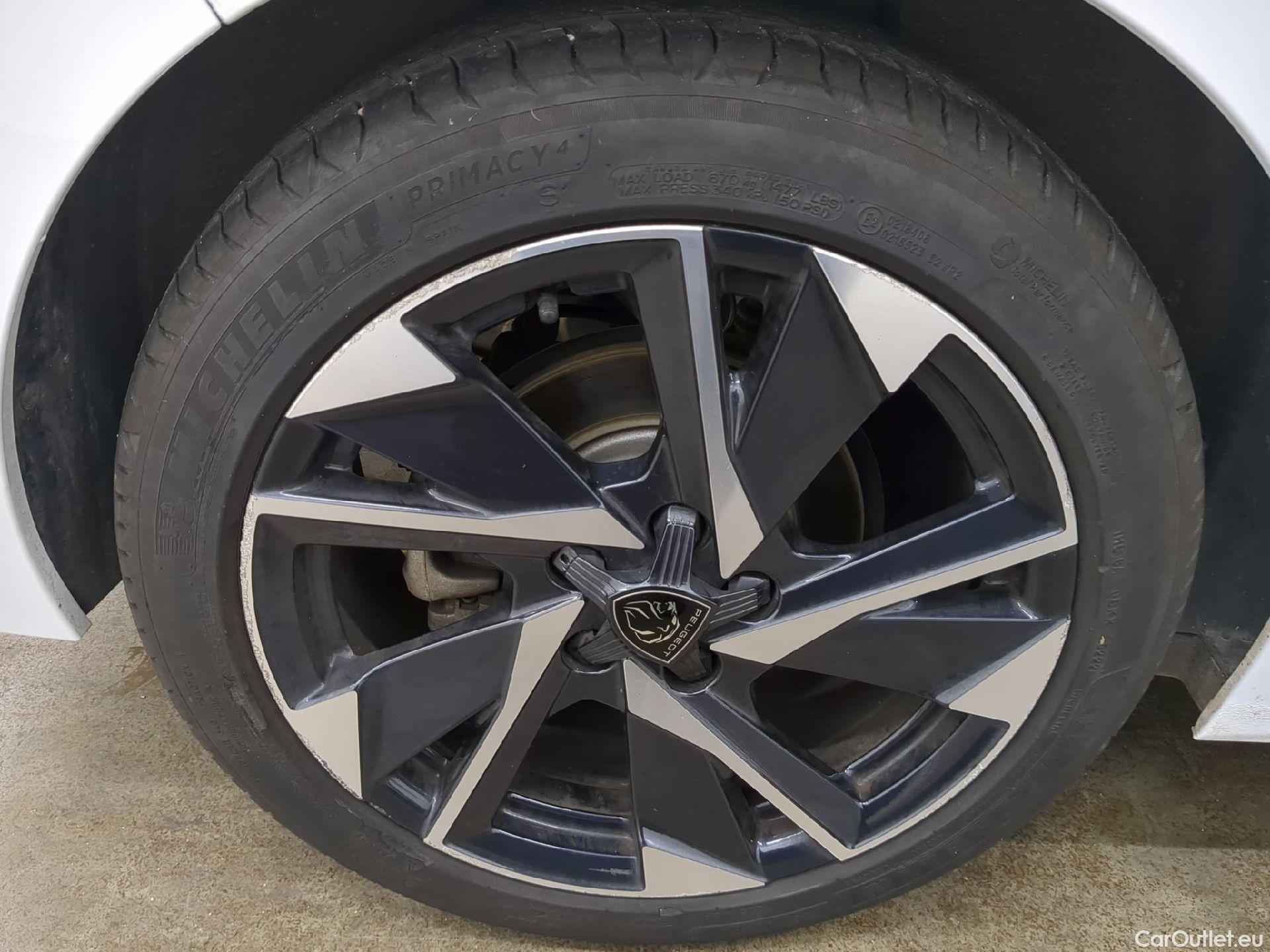  Peugeot  308  Allure Pack 1.2 PureTech 130CV BVM6 E6d #19