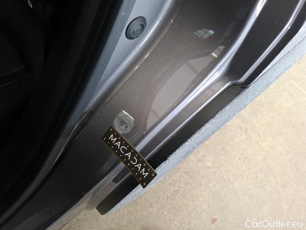  Renault  Captur RENAULT  / 2019 / 5P / SUV evolution E-Tech hybride 145 #1