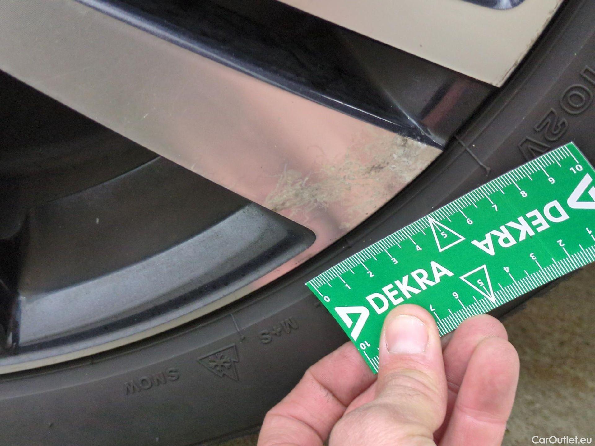  Peugeot  5008  Allure 1.2 PureTech 130CV BVM6 E6dT #25