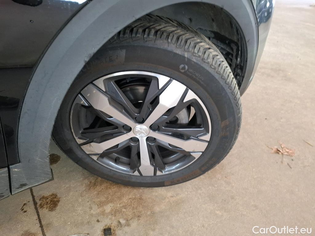  Peugeot  5008  Active Business 1.2 PureTech 130CV BVA8 7 Sieges E6d #1