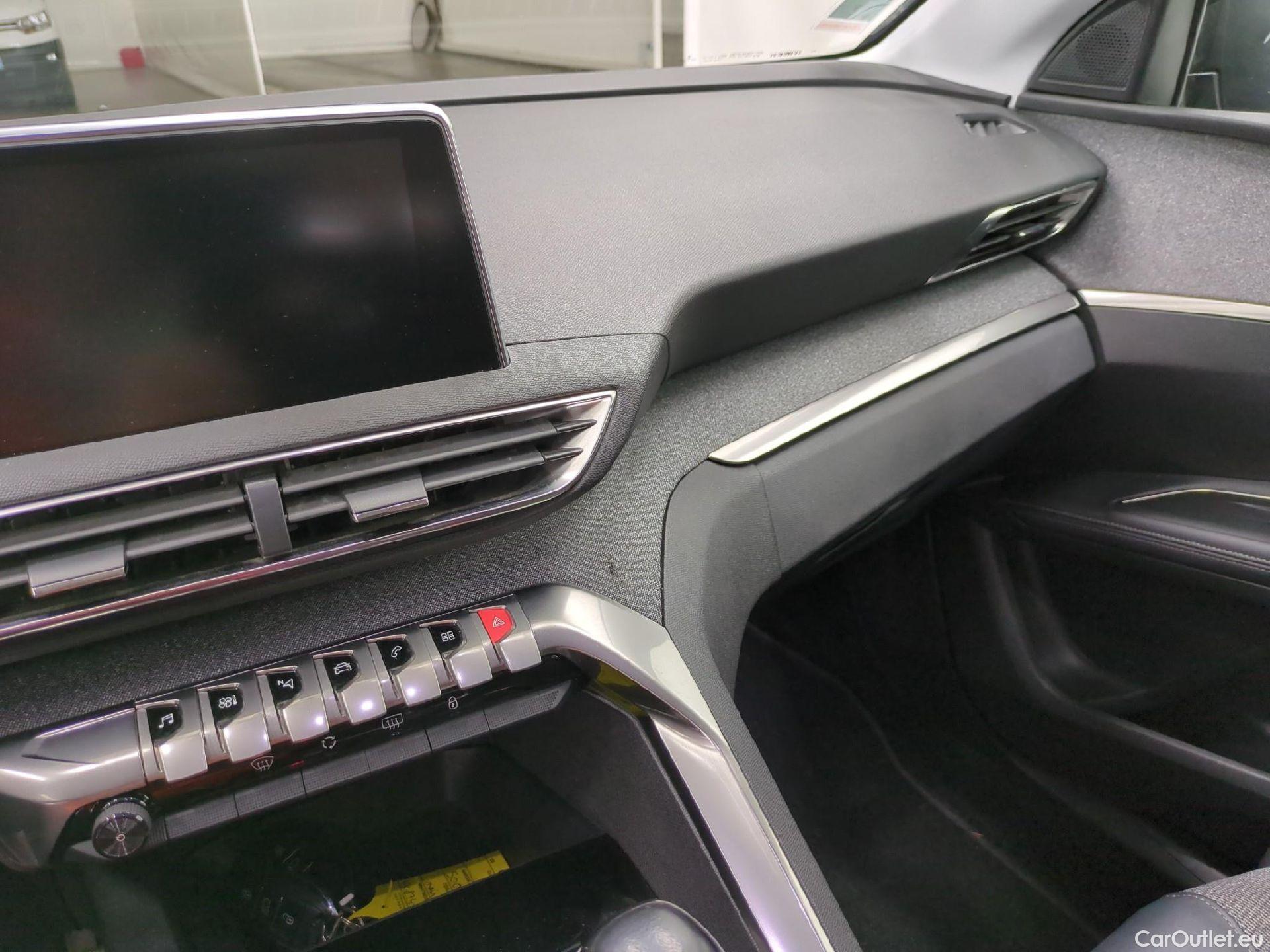  Peugeot  5008  Allure 1.2 PureTech 130CV BVM6 E6dT #1