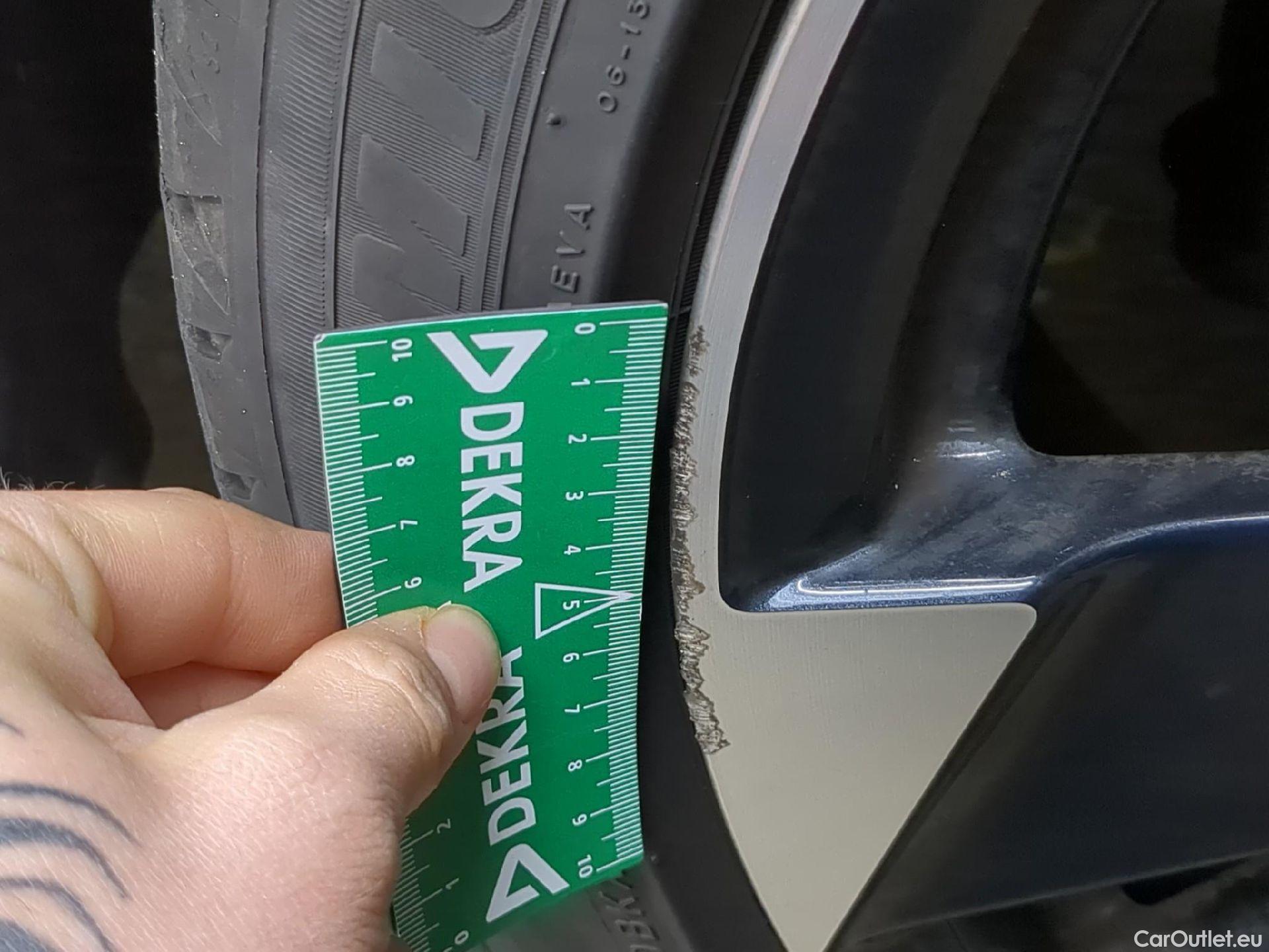  Peugeot  308  Allure Pack 1.2 PureTech 130CV BVM6 E6d #1