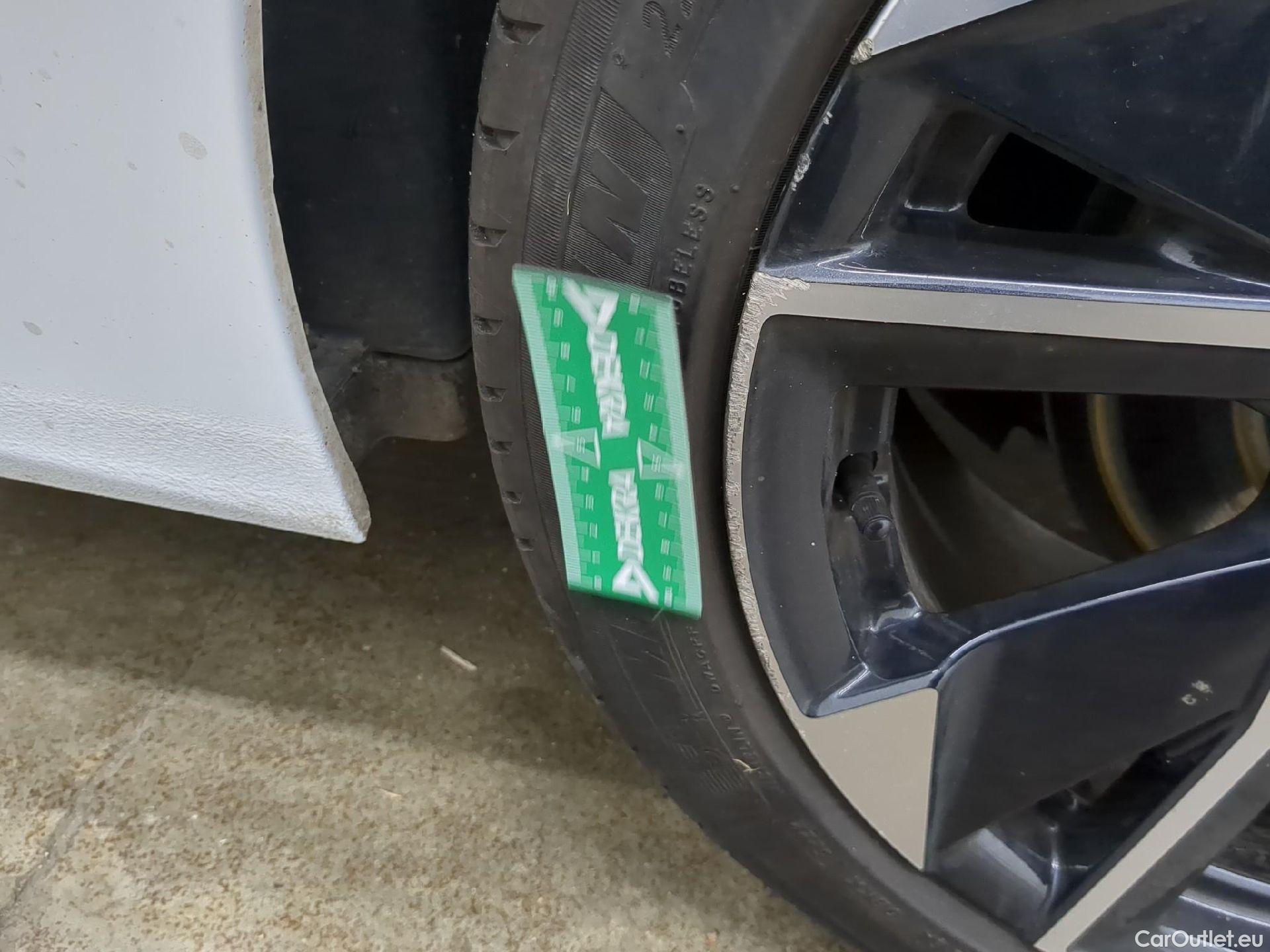  Peugeot  308  Allure Pack 1.2 PureTech 130CV BVM6 E6d #14