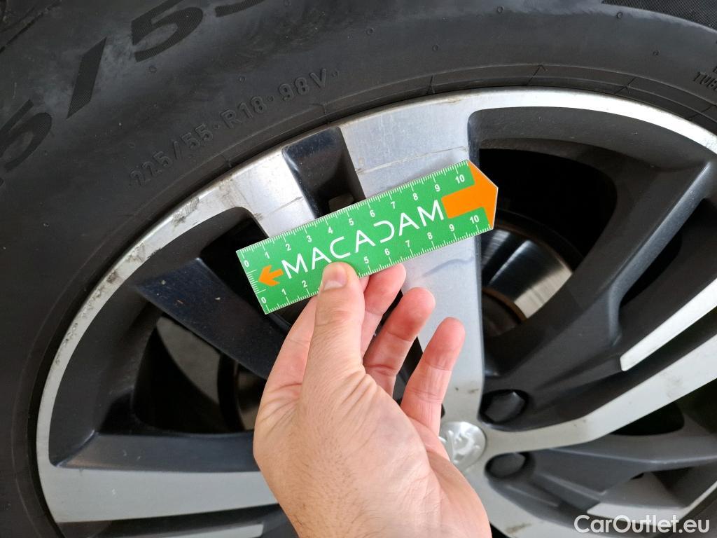  Peugeot  5008  GT Line 1.6 165CV BVA6 E6 #35