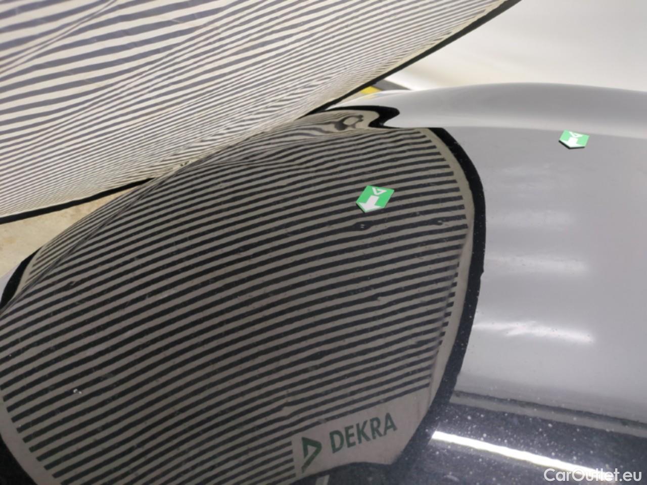  Toyota  Corolla TOYOTA  Touring Sports / 2018 / 5P / Break Hybride 184h Dynamic Business Stage Acad #17