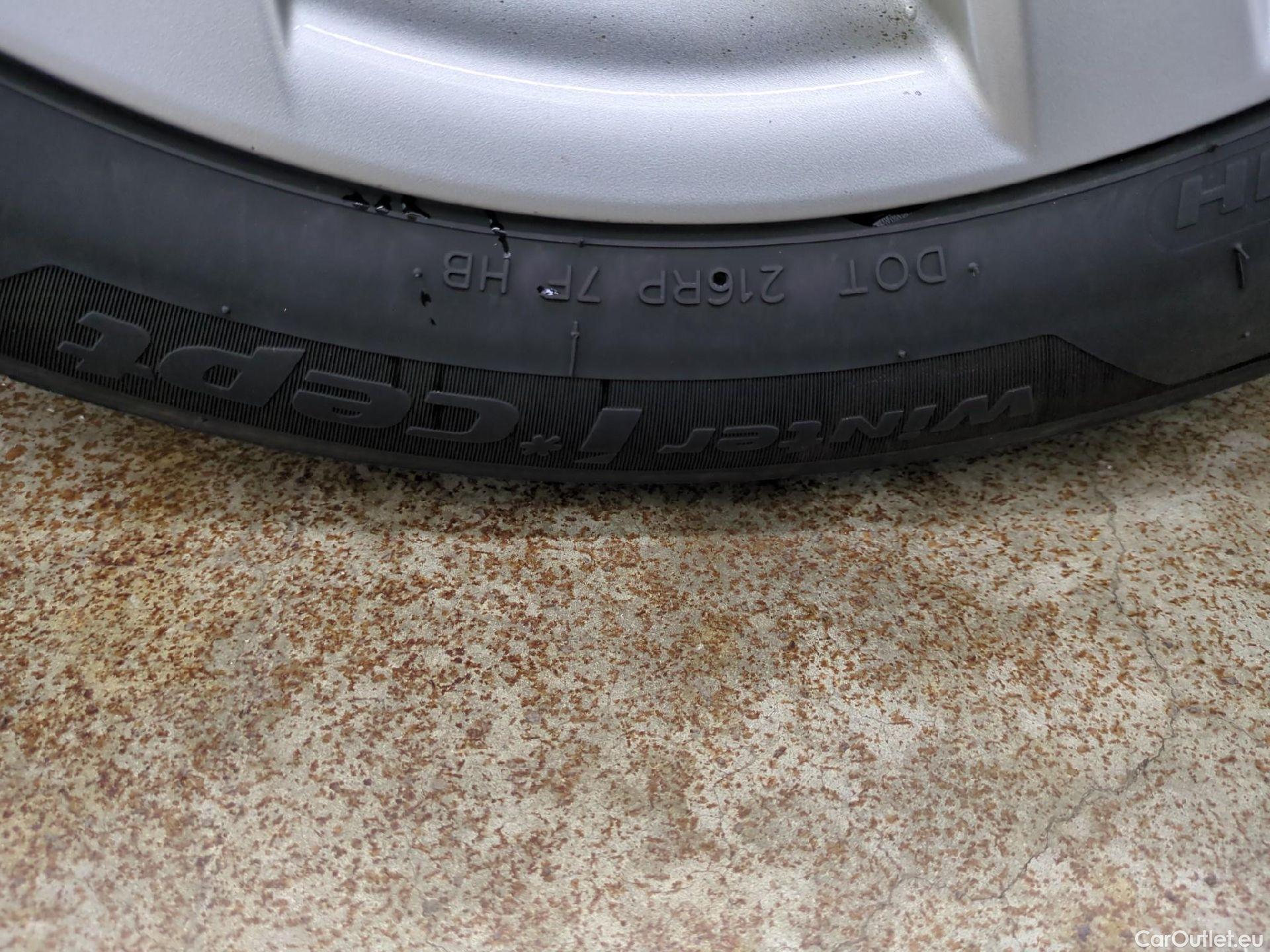  Toyota  Corolla TOYOTA  Touring Sports / 2018 / 5P / Break Hybride 184h Dynamic Business Stage Acad #5