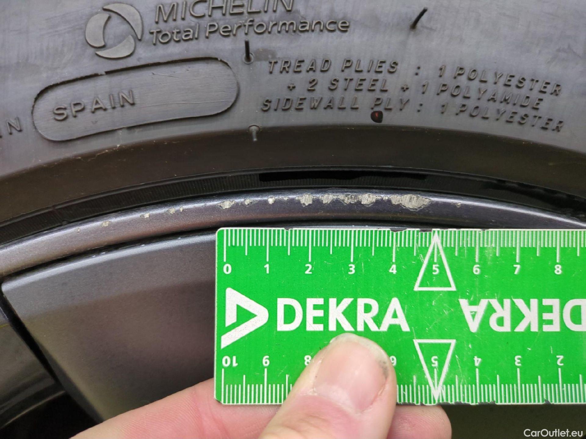  Tesla  Model 3 TESLA  / 2018 / 4P / Berline Autonomie Standard Plus RWD #7