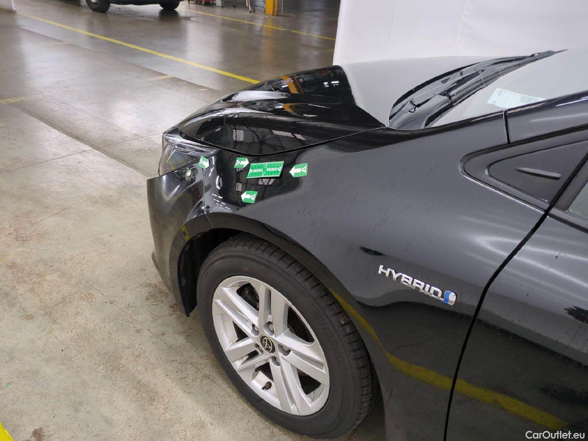  Toyota  Corolla TOYOTA  Touring Sports / 2018 / 5P / Break Hybride 184h Dynamic Business Stage Acad #24