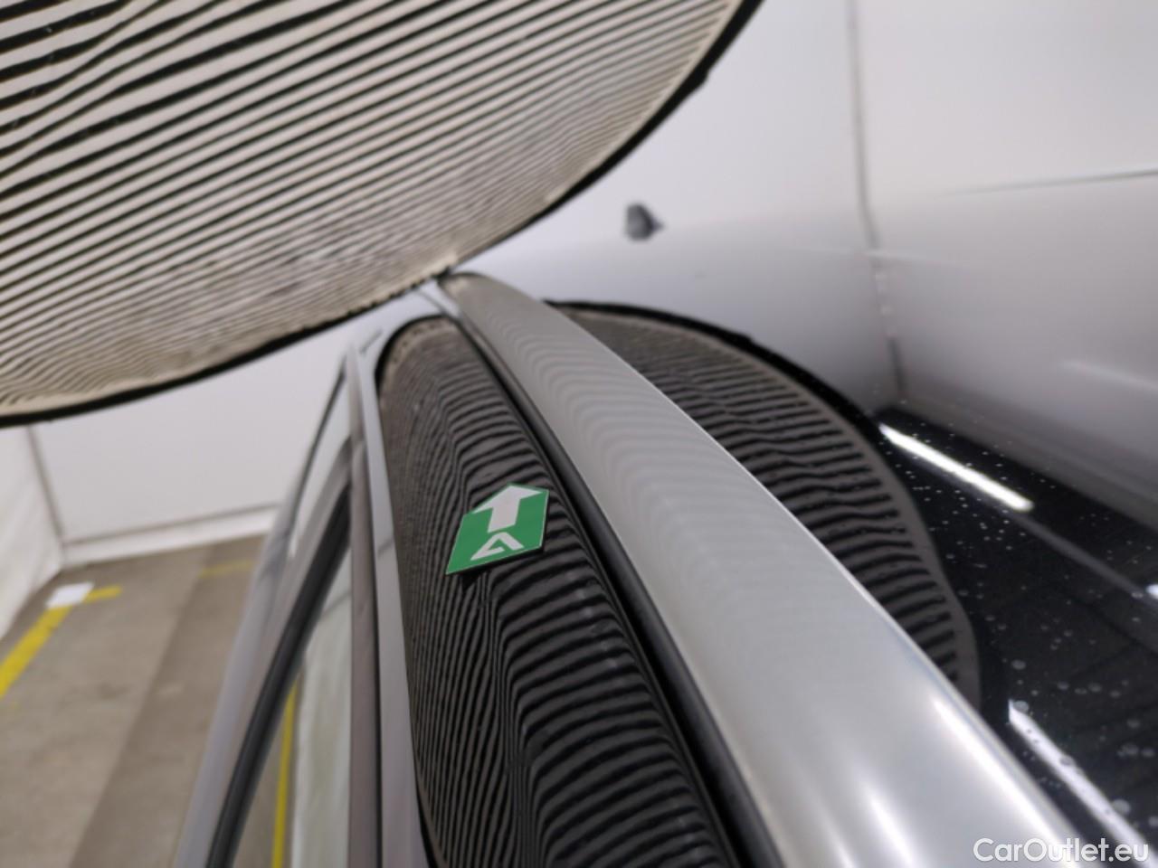  Toyota  Corolla TOYOTA  Touring Sports / 2018 / 5P / Break Hybride 184h Dynamic Business Stage Acad #44