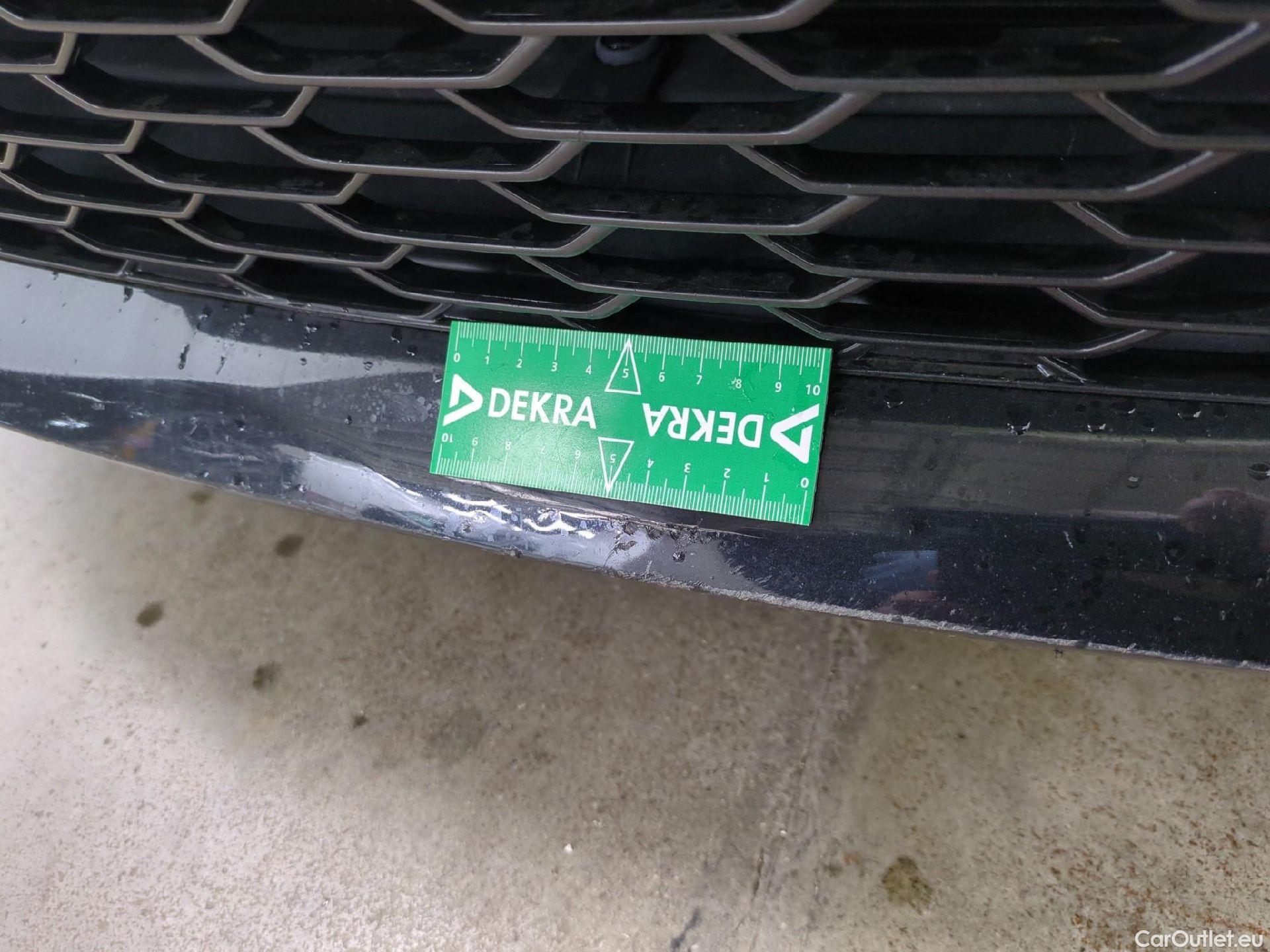  Toyota  Corolla TOYOTA  Touring Sports / 2018 / 5P / Break Hybride 184h Dynamic Business Stage Acad #62