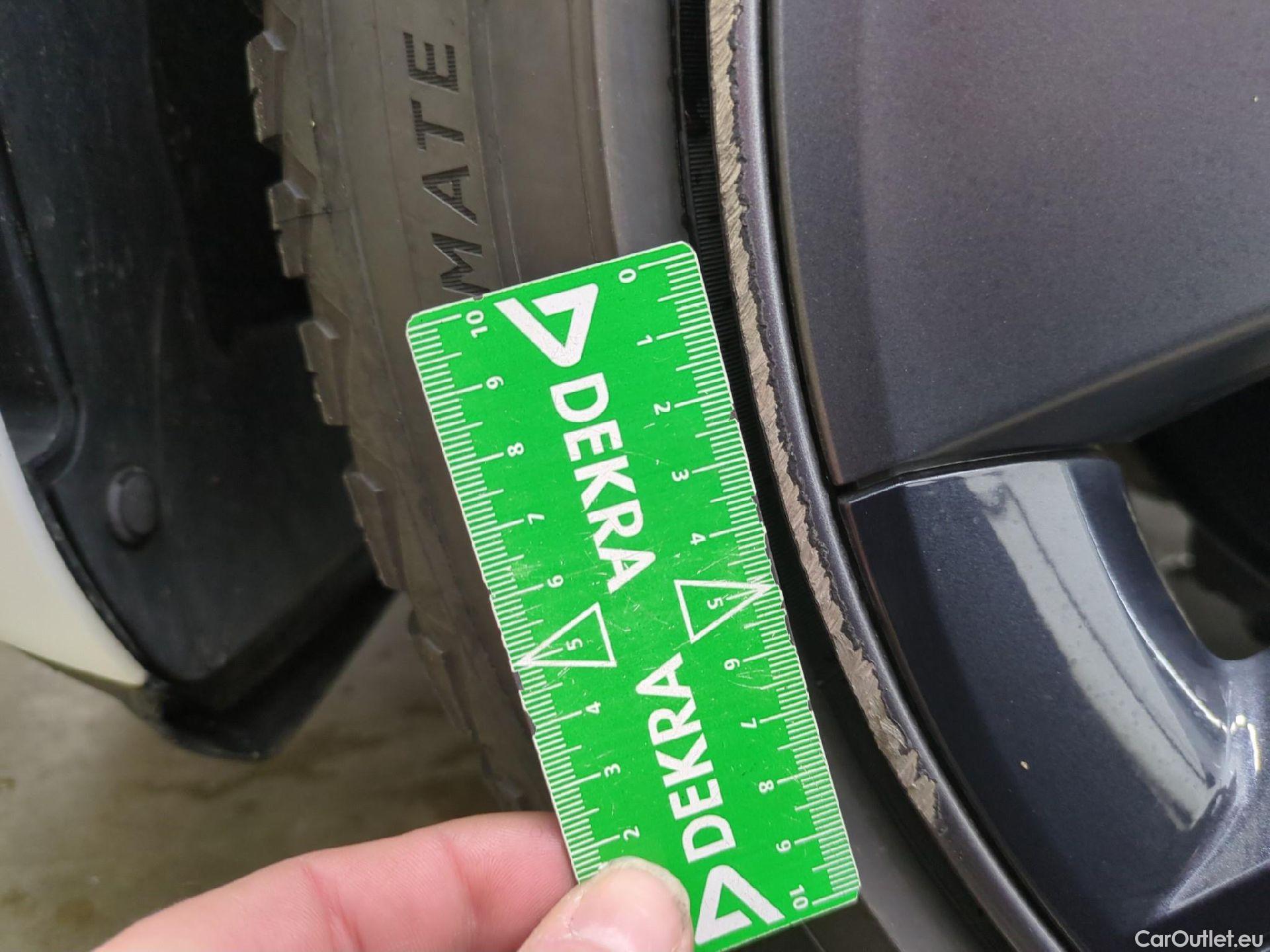  Tesla  Model 3 TESLA  / 2018 / 4P / Berline Autonomie Standard Plus RWD #4