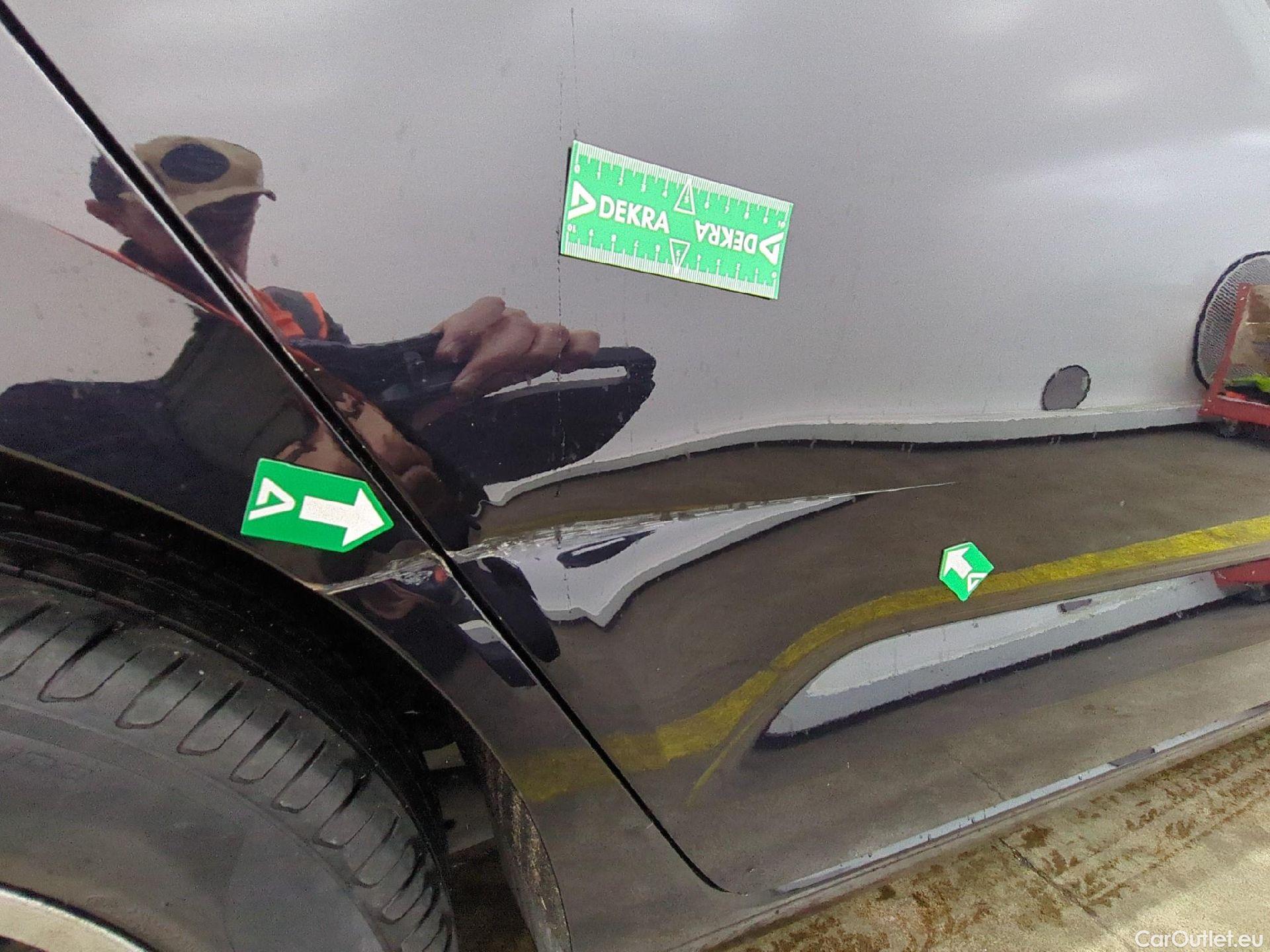  Volkswagen  Touran  Lounge Business BMT/Start-Stopp 2.0 TDI 150CV BVA7 E6d #17