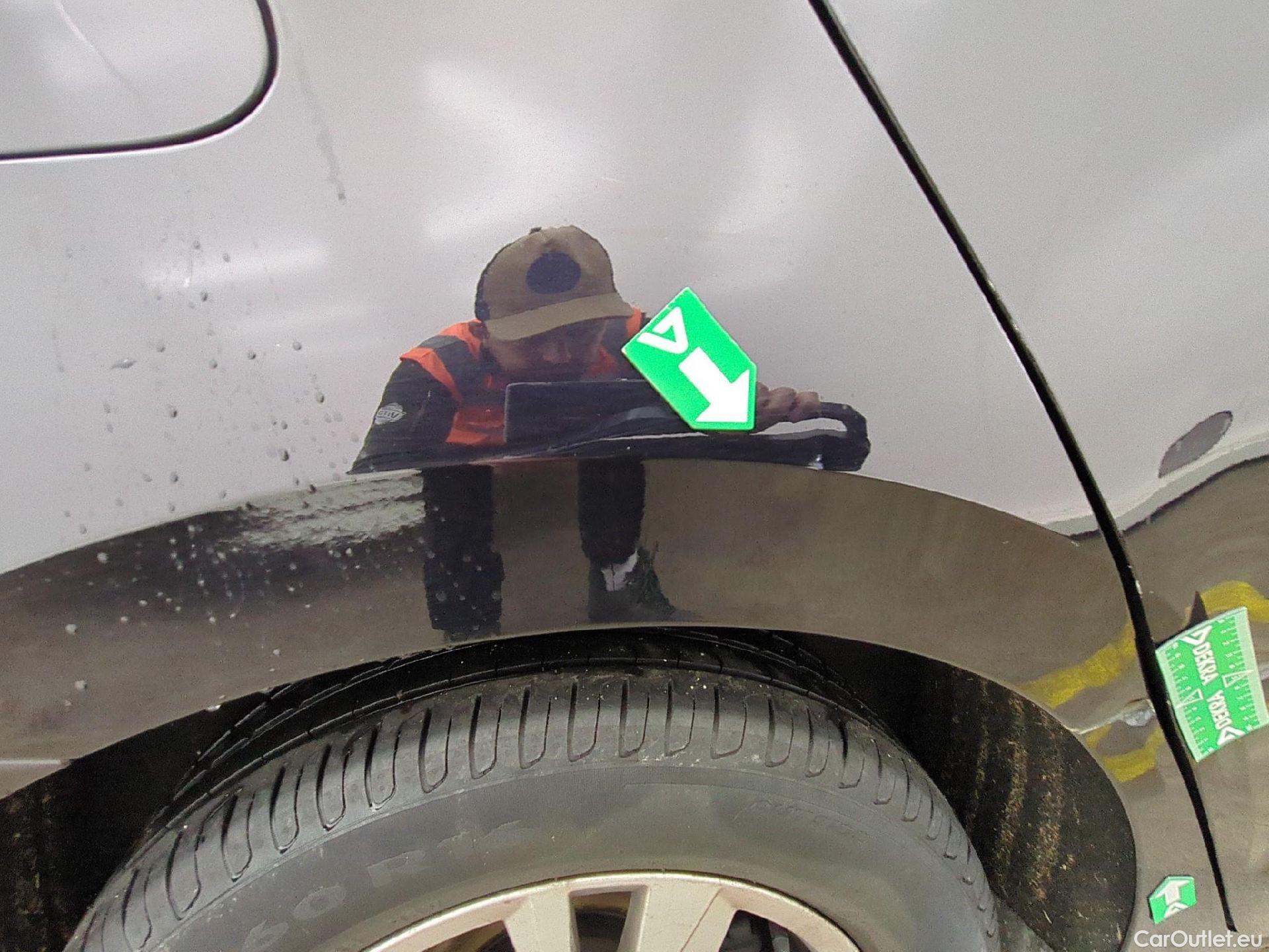  Volkswagen  Touran  Lounge Business BMT/Start-Stopp 2.0 TDI 150CV BVA7 E6d #14