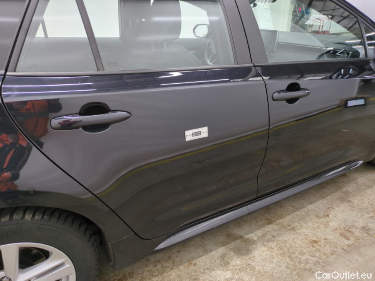  Toyota  Corolla TOYOTA  Touring Sports / 2018 / 5P / Break Hybride 184h Dynamic Business Stage Acad #48