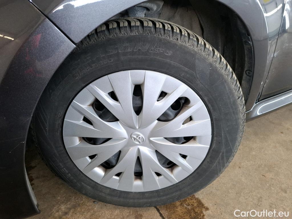  Toyota  Yaris TOYOTA  Hybride / 2019 / 5P / Berline Hybride 116h France Business Stage Acad #17