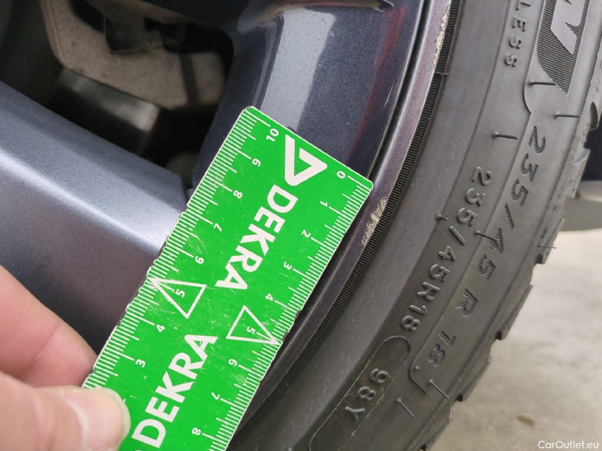  Tesla  Model 3 TESLA  / 2018 / 4P / Berline Autonomie Standard Plus RWD #11