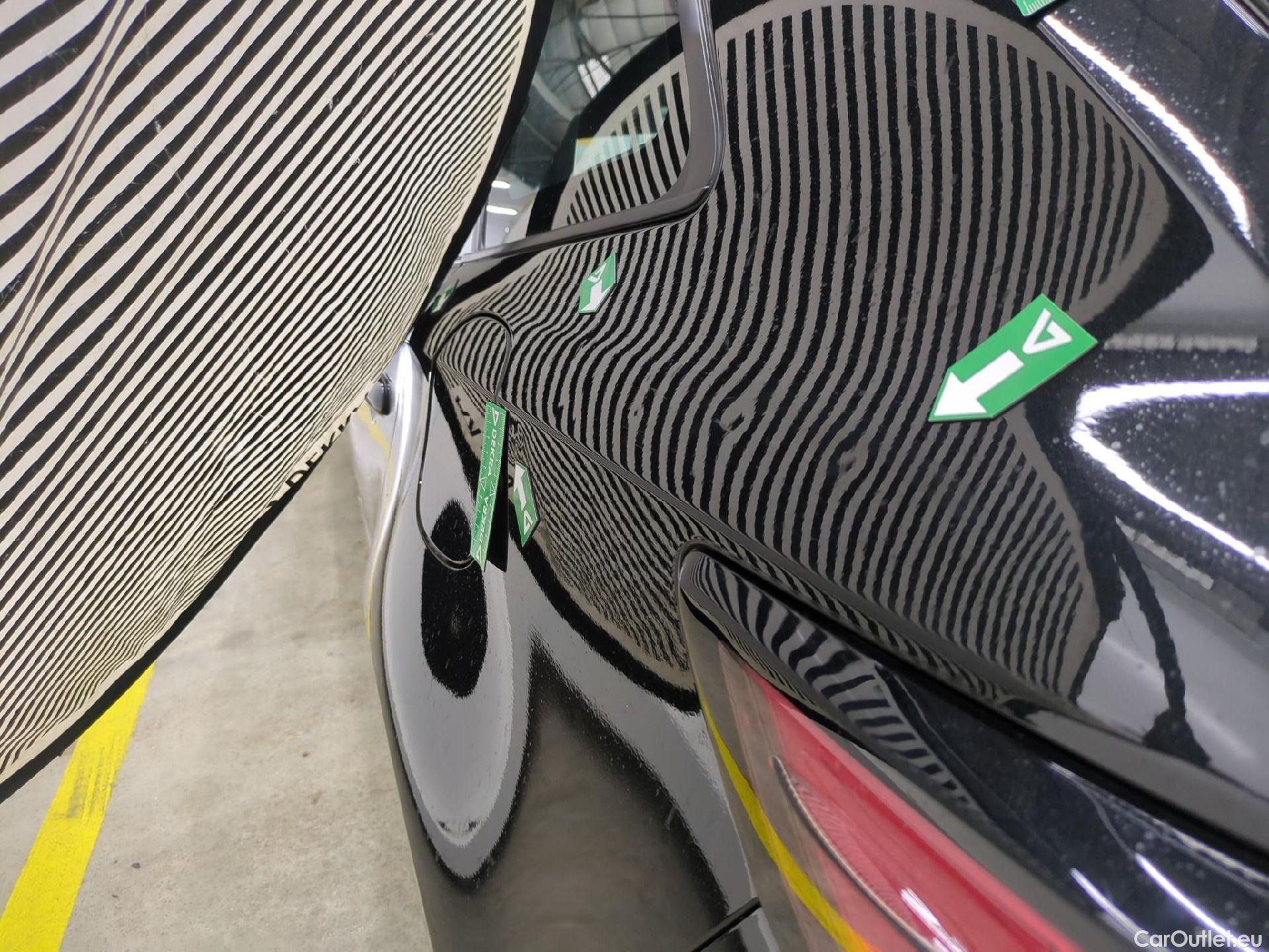  Toyota  Corolla TOYOTA  Touring Sports / 2018 / 5P / Break Hybride 184h Dynamic Business Stage Acad #35