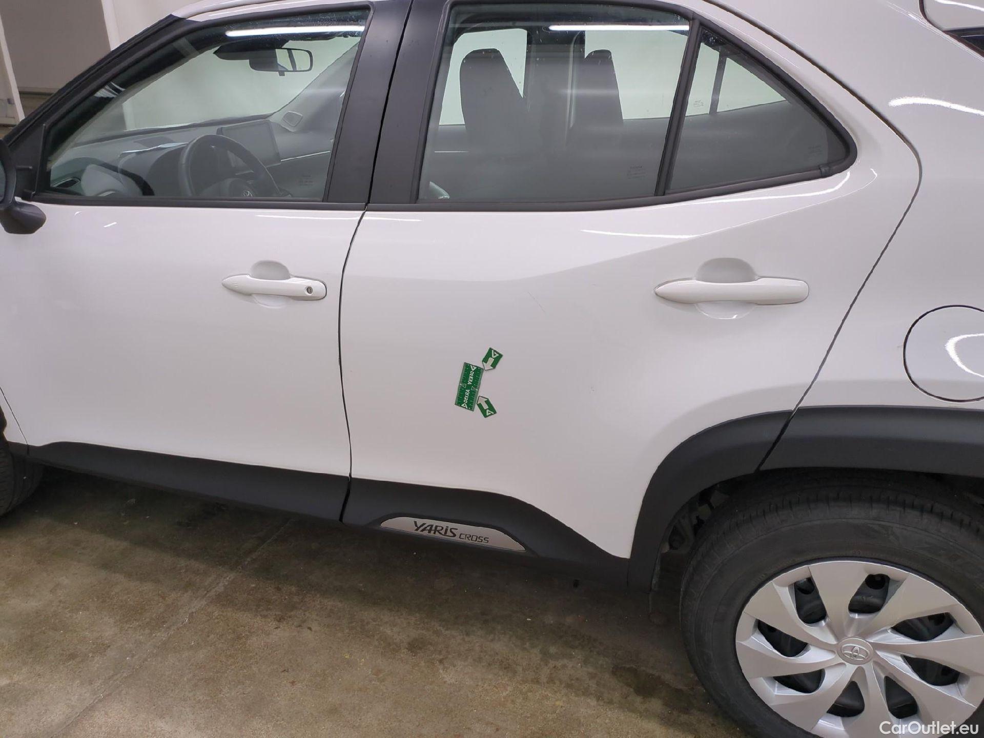  Toyota  Yaris Cross TOYOTA  Hybride / 2021 / 5P / SUV 1.5 HYBRID 116H DYNAMIC AUTO #12