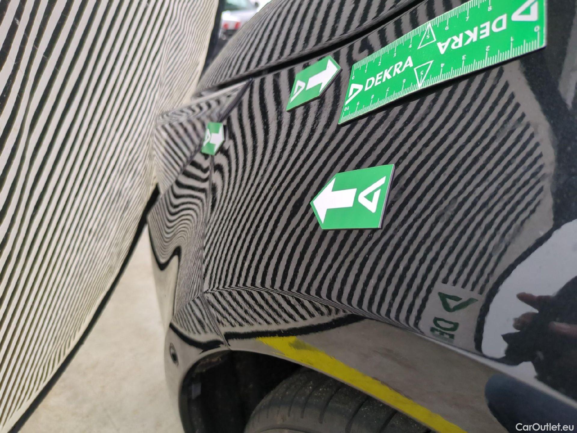  Toyota  Corolla TOYOTA  Touring Sports / 2018 / 5P / Break Hybride 184h Dynamic Business Stage Acad #23