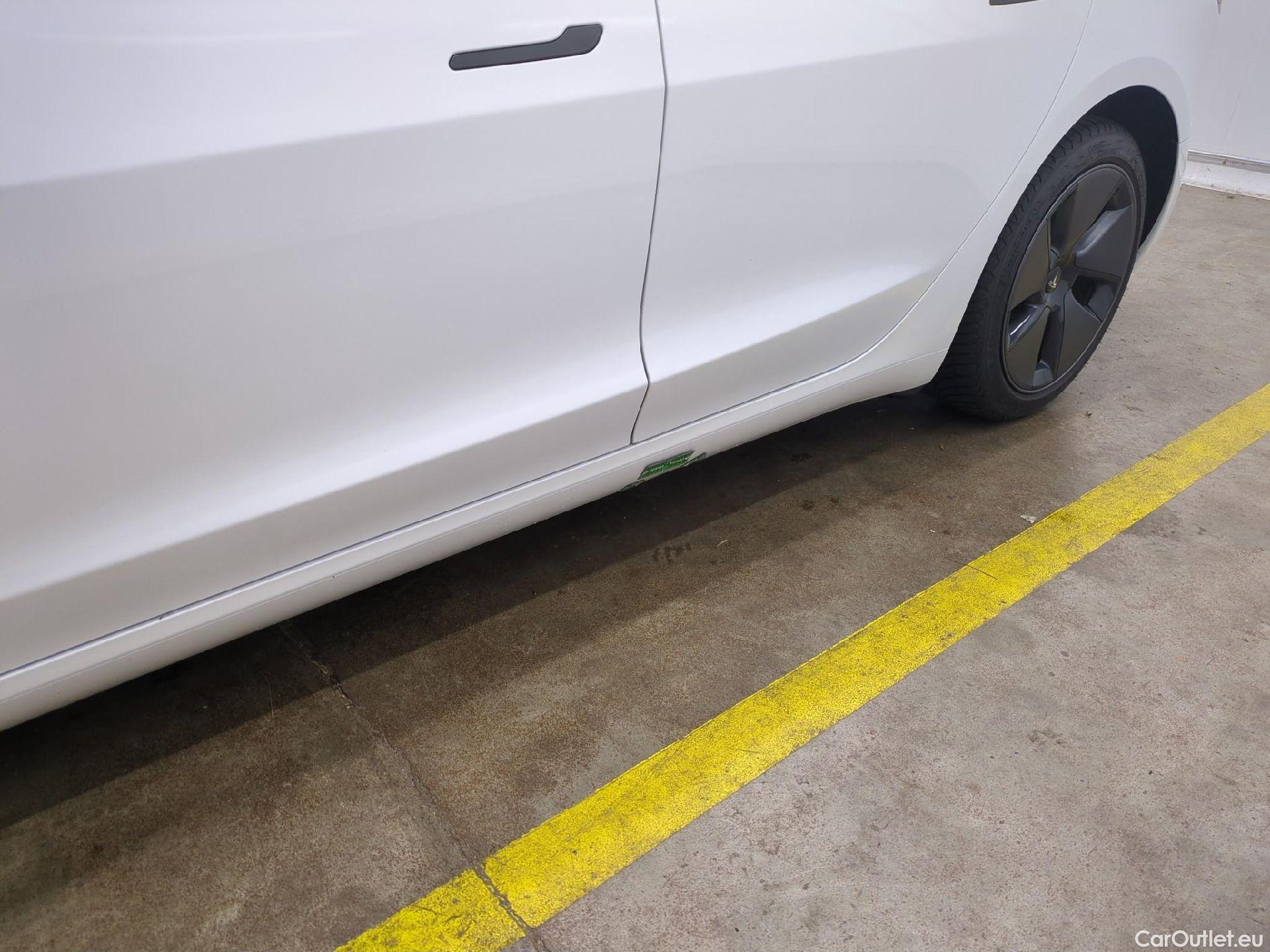  Tesla  Model 3 TESLA  / 2018 / 4P / Berline Autonomie Standard Plus RWD #32