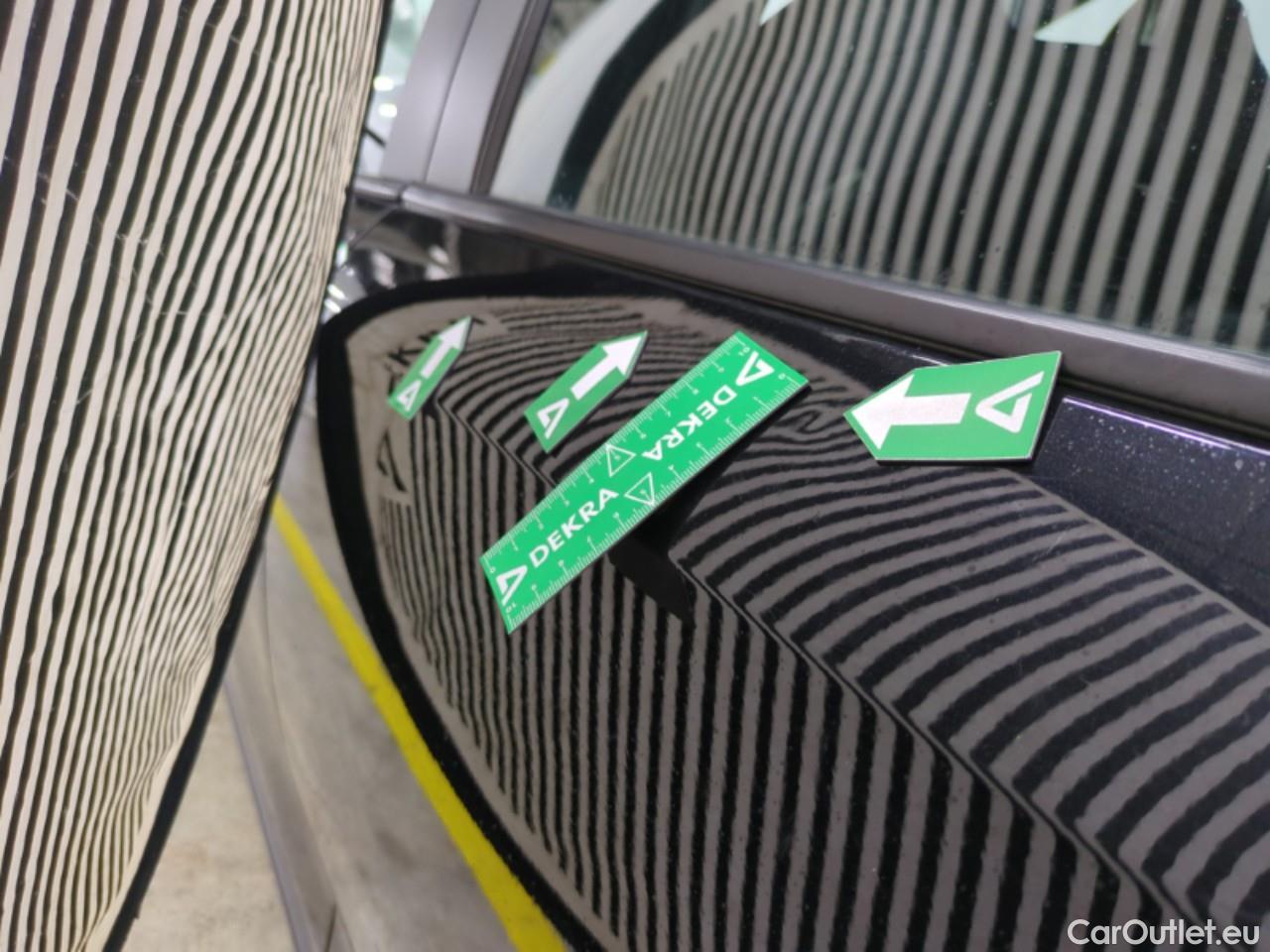  Toyota  Corolla TOYOTA  Touring Sports / 2018 / 5P / Break Hybride 184h Dynamic Business Stage Acad #33