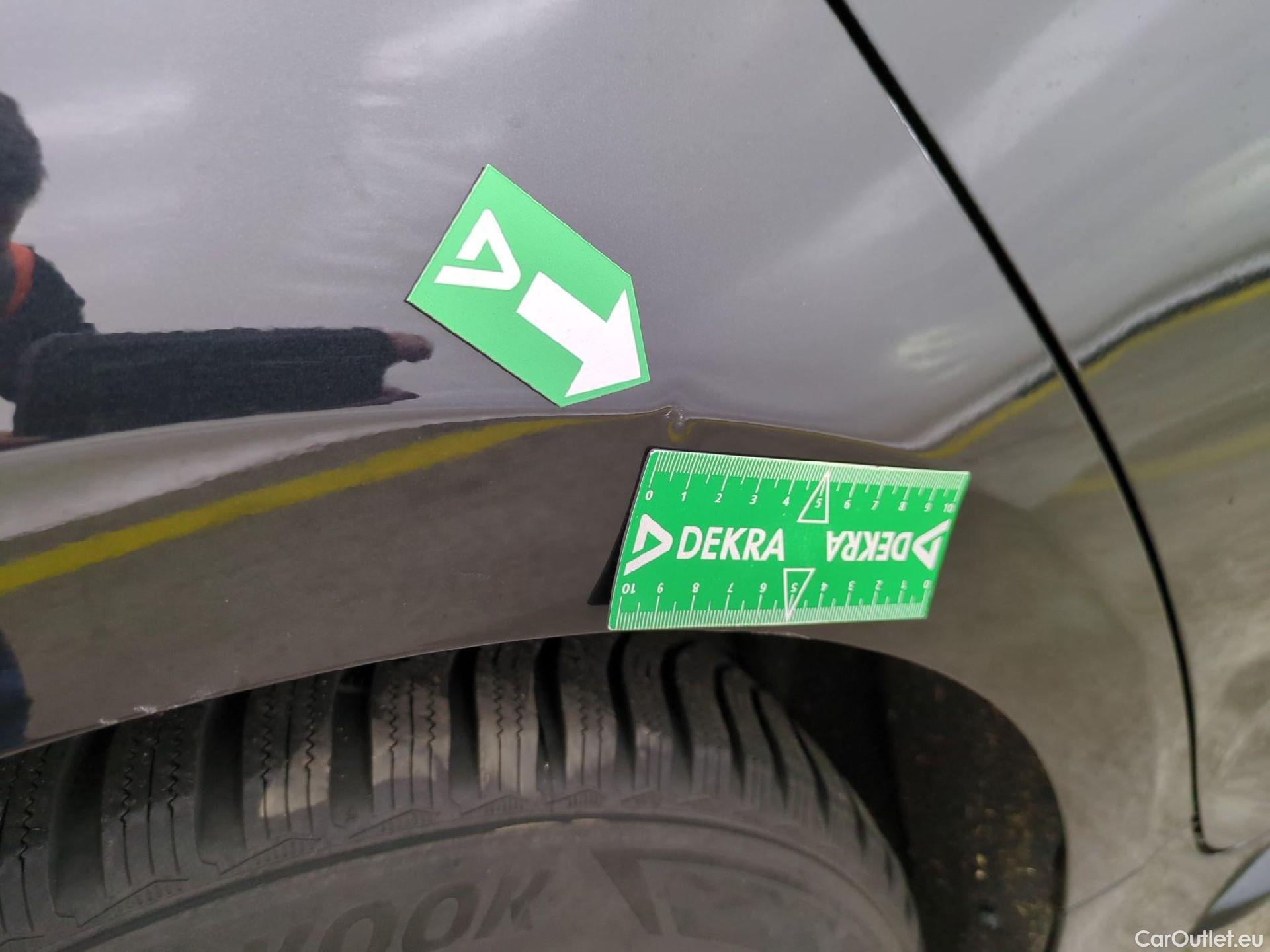  Toyota  Corolla TOYOTA  Touring Sports / 2018 / 5P / Break Hybride 184h Dynamic Business Stage Acad #39