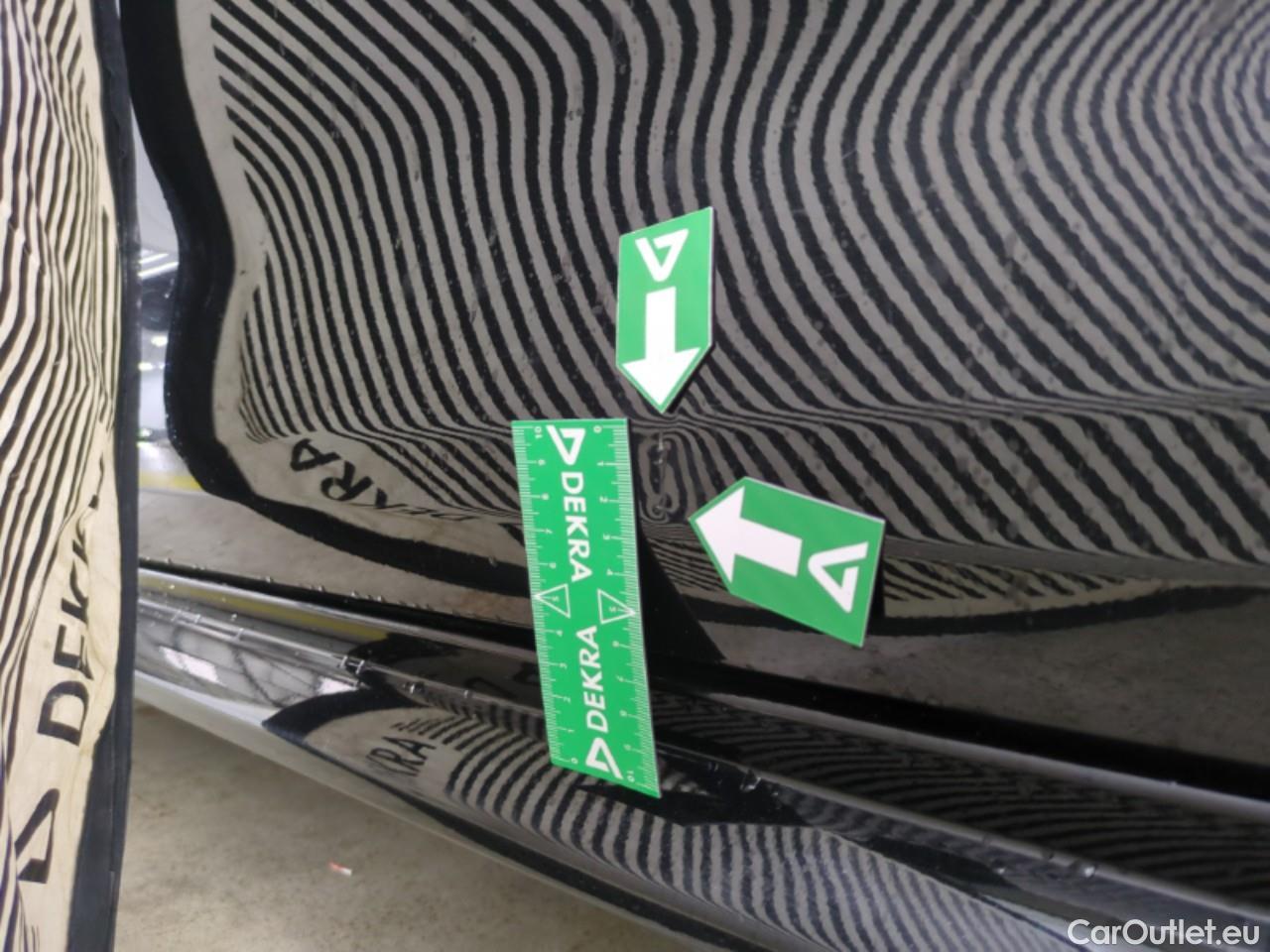  Toyota  Corolla TOYOTA  Touring Sports / 2018 / 5P / Break Hybride 184h Dynamic Business Stage Acad #31