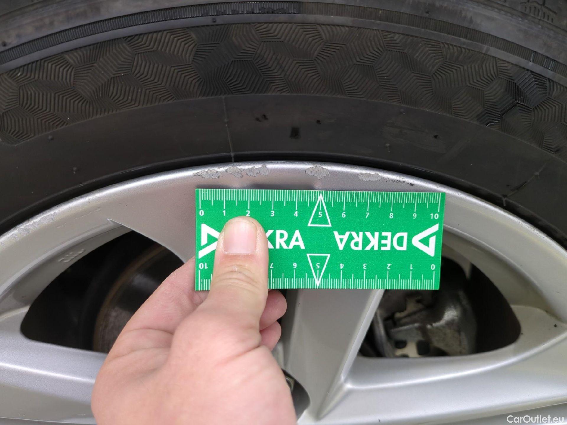  Toyota  Corolla TOYOTA  Touring Sports / 2018 / 5P / Break Hybride 184h Dynamic Business Stage Acad #11