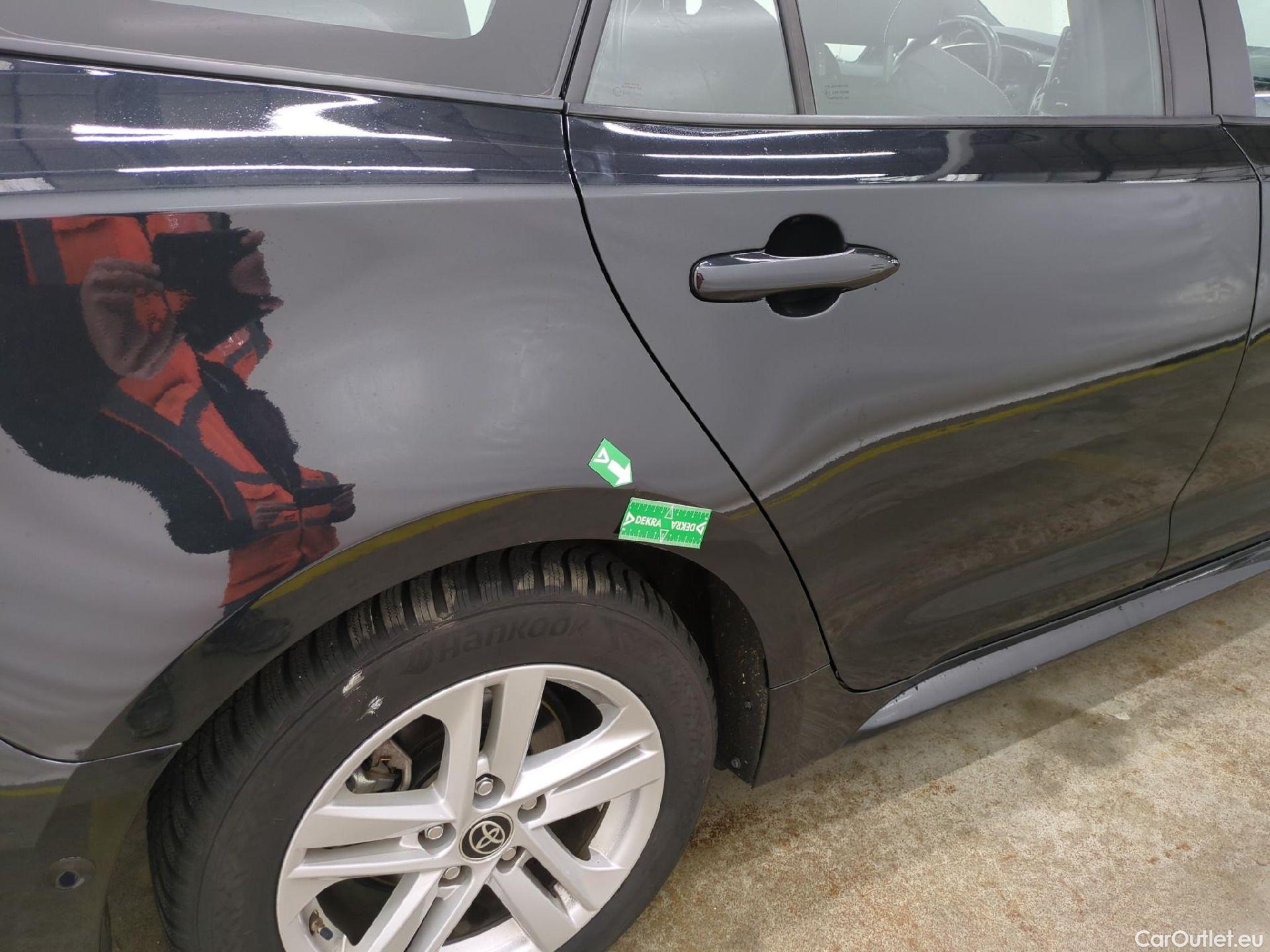  Toyota  Corolla TOYOTA  Touring Sports / 2018 / 5P / Break Hybride 184h Dynamic Business Stage Acad #40