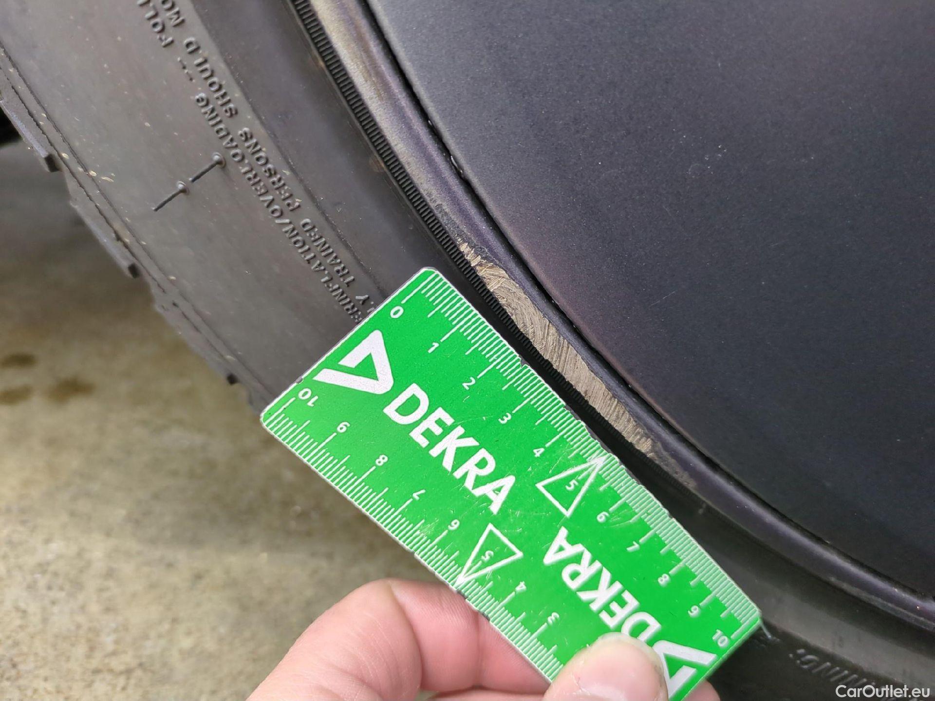  Tesla  Model 3 TESLA  / 2018 / 4P / Berline Autonomie Standard Plus RWD #16